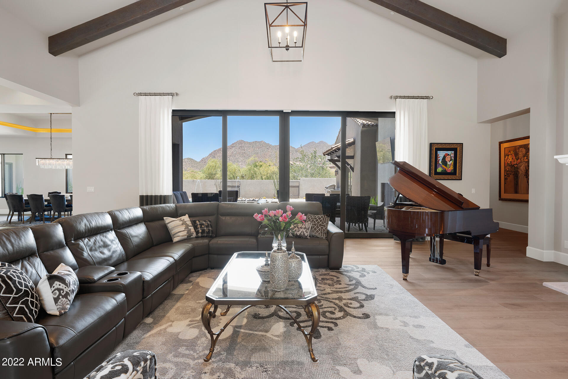 SIERRA HILLS - Residential