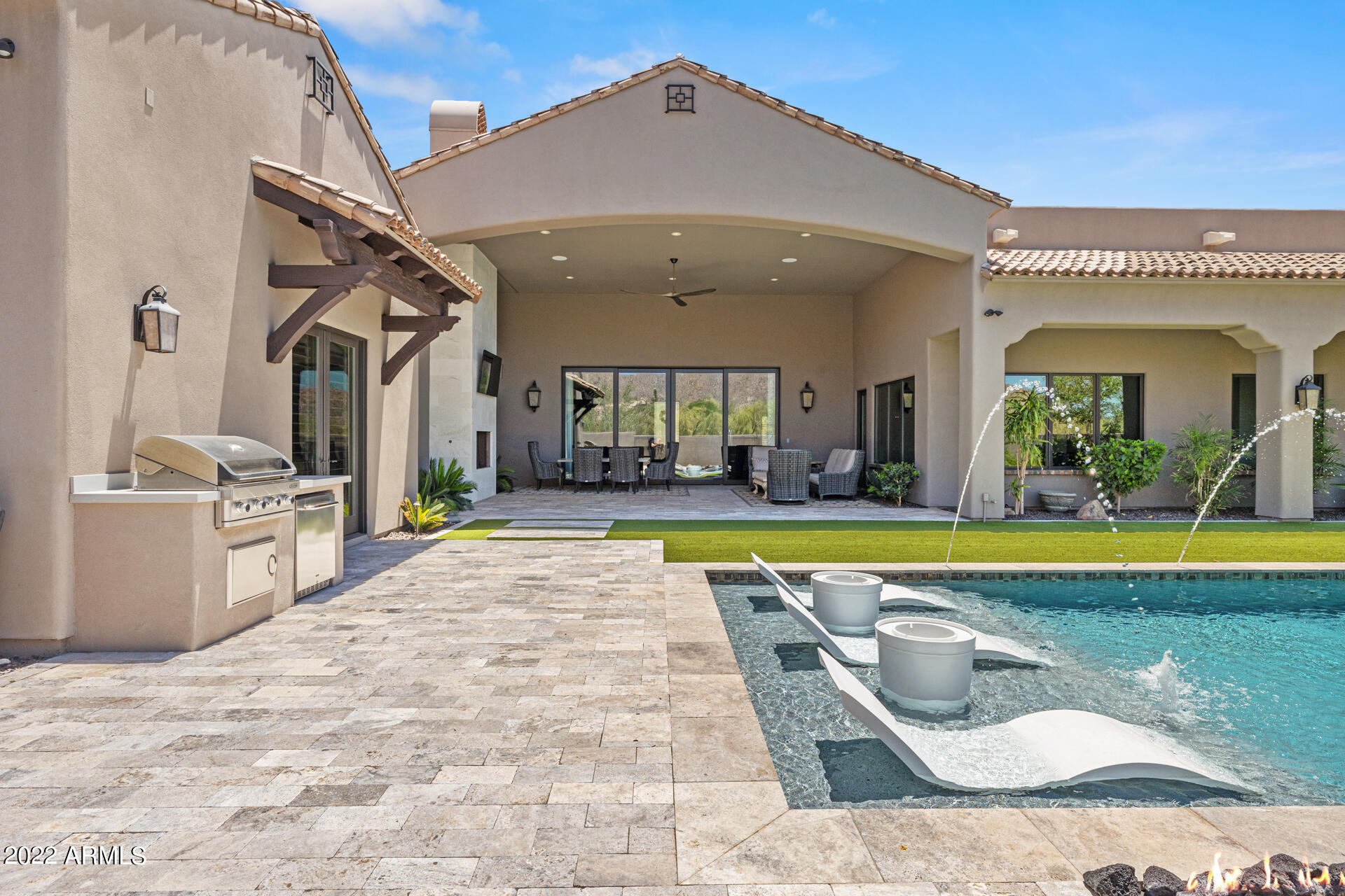 SIERRA HILLS - Residential