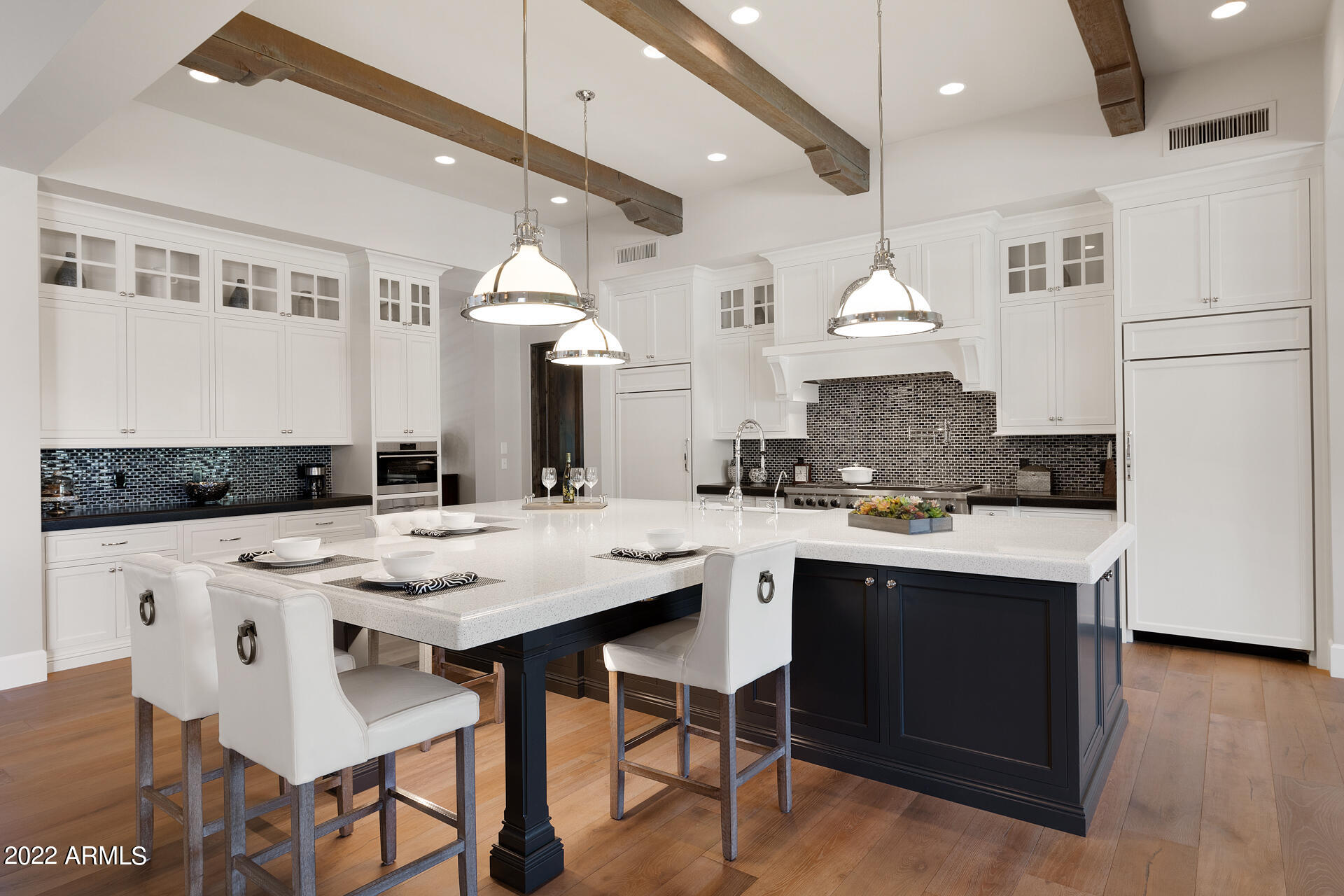 SIERRA HILLS - Residential