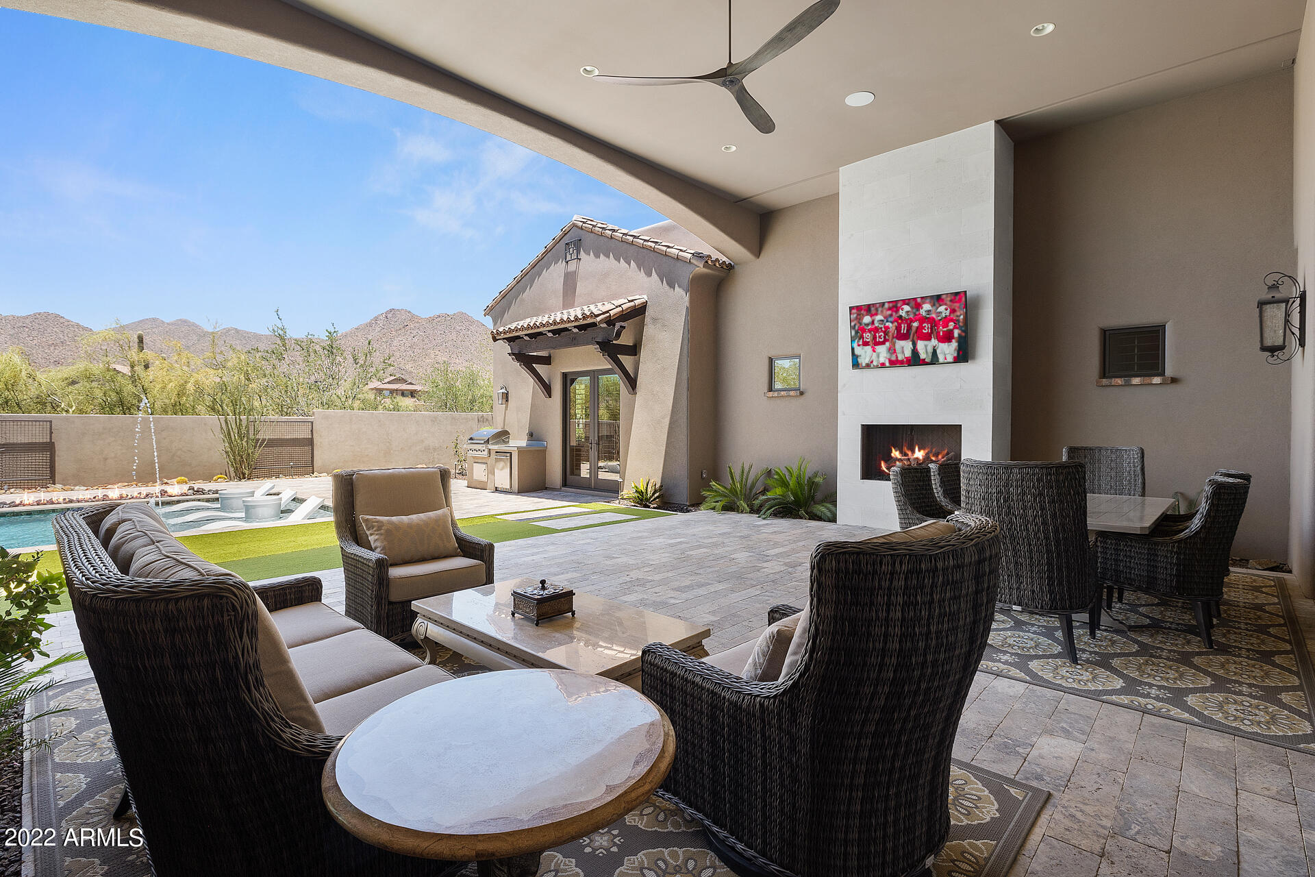 SIERRA HILLS - Residential