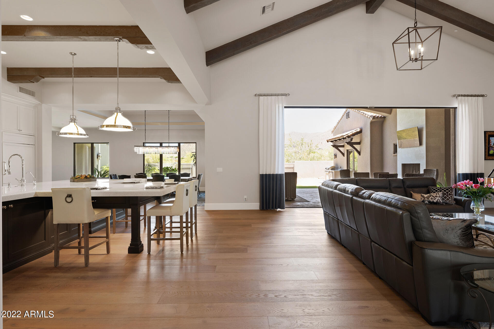 SIERRA HILLS - Residential