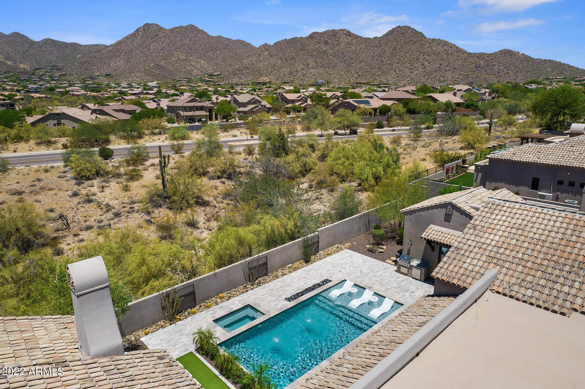 SIERRA HILLS - Residential