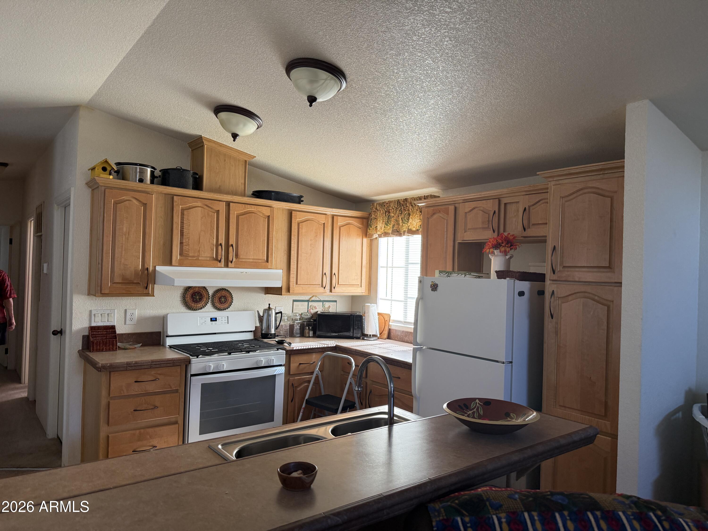 ESCAPEES AT NORTH RANCH - Residential