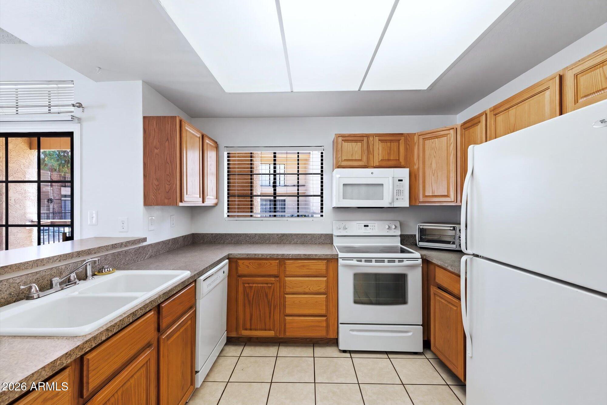 MARYLAND LAKES CONDOMINIUMS AMD - Residential