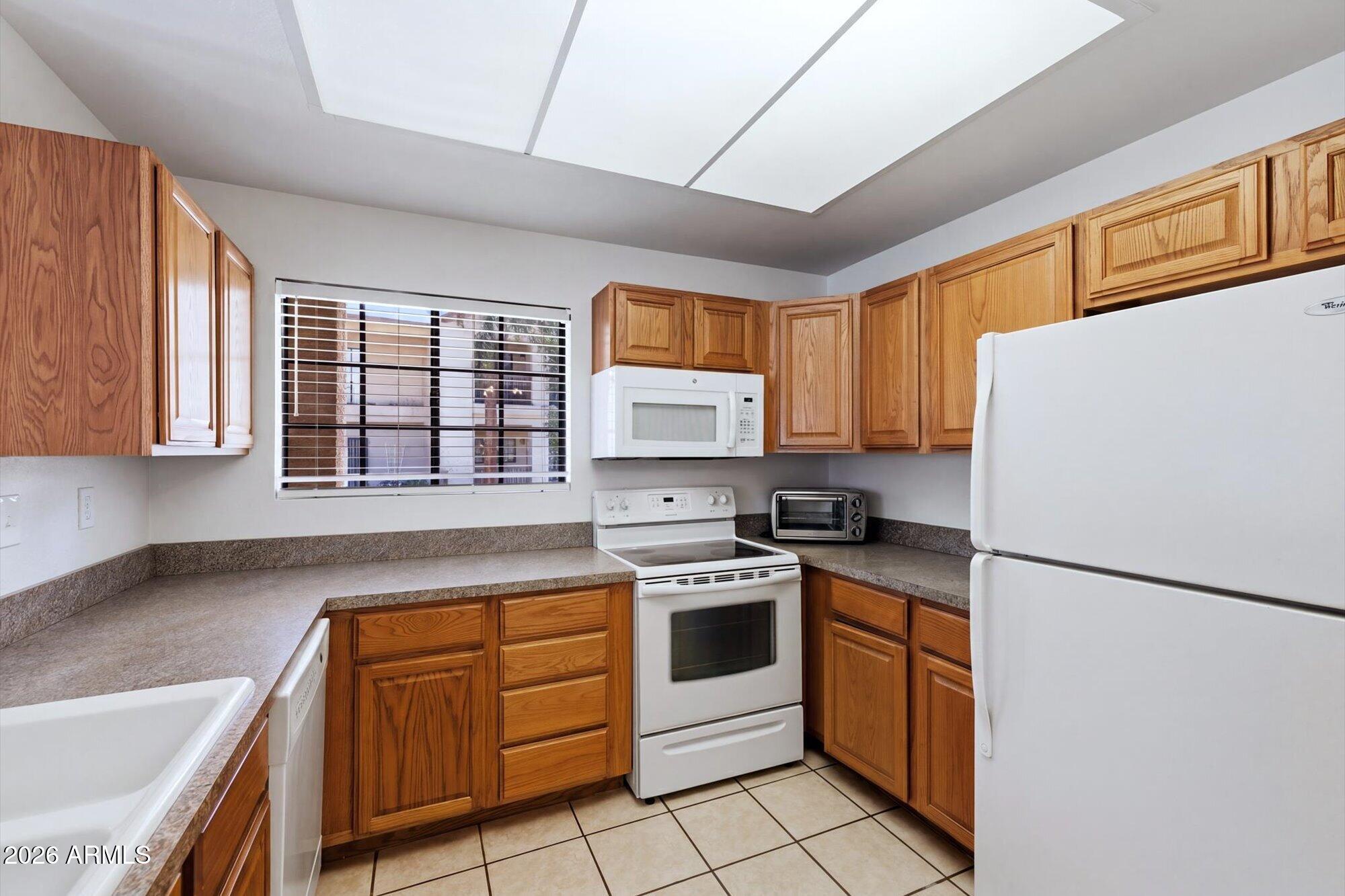 MARYLAND LAKES CONDOMINIUMS AMD - Residential