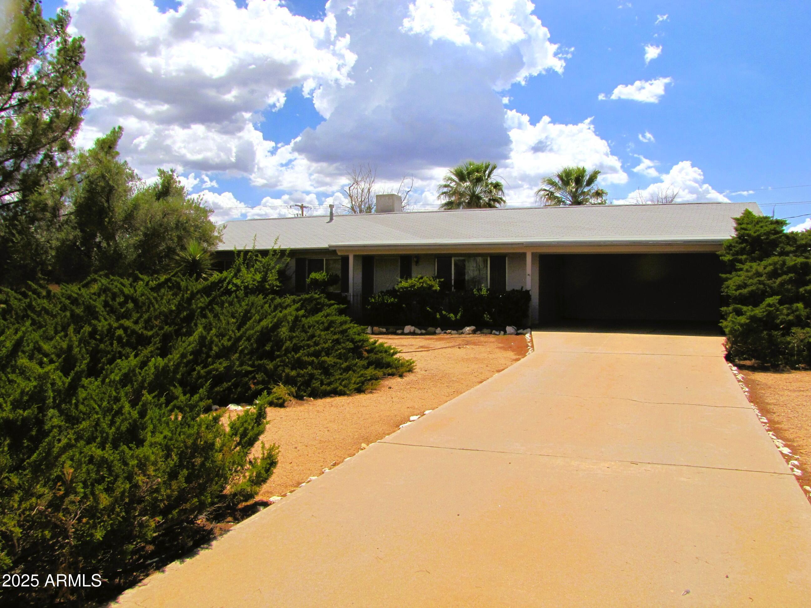 VILLAGE MEADOWS ESTATES - Residential Lease