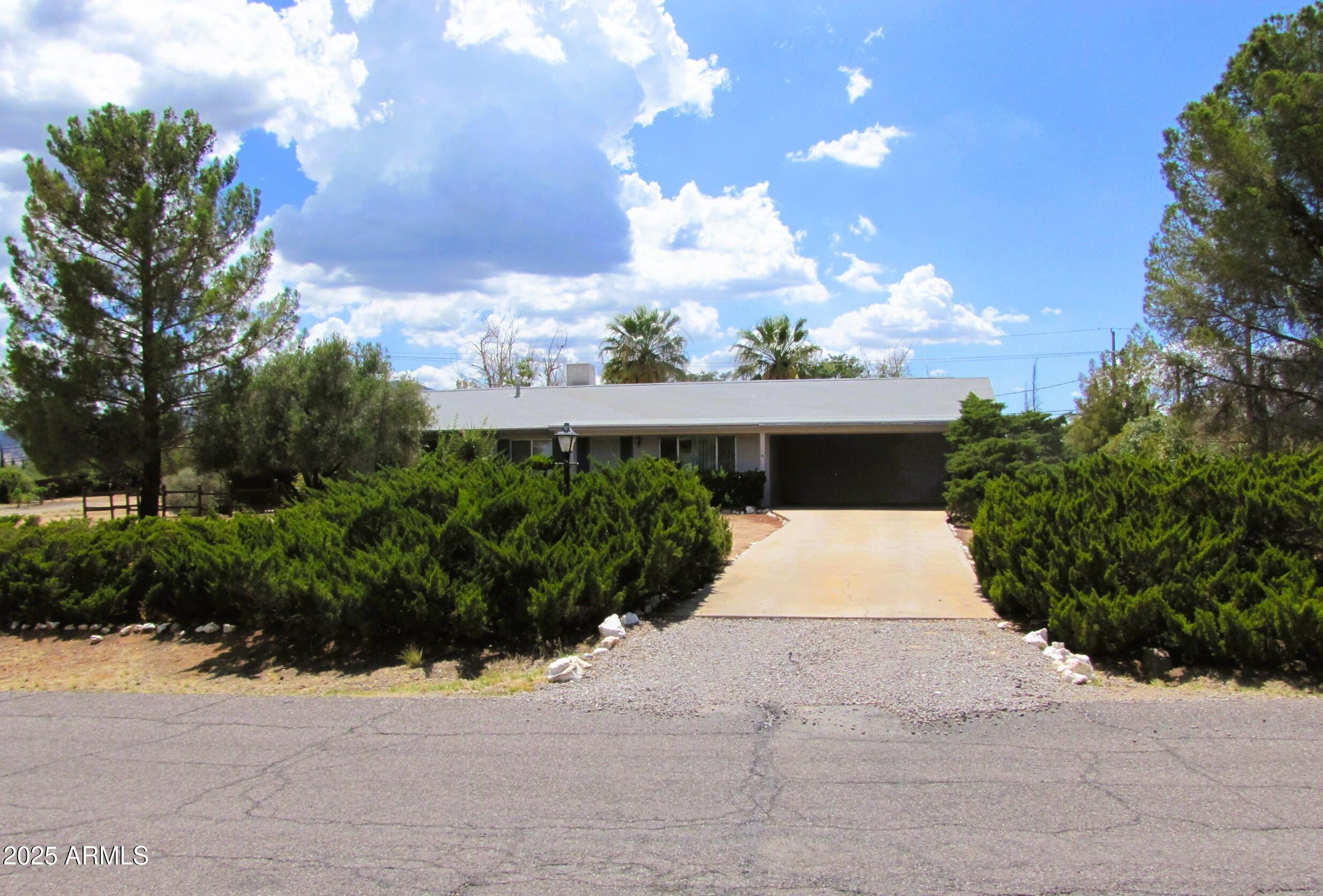 VILLAGE MEADOWS ESTATES - Residential Lease