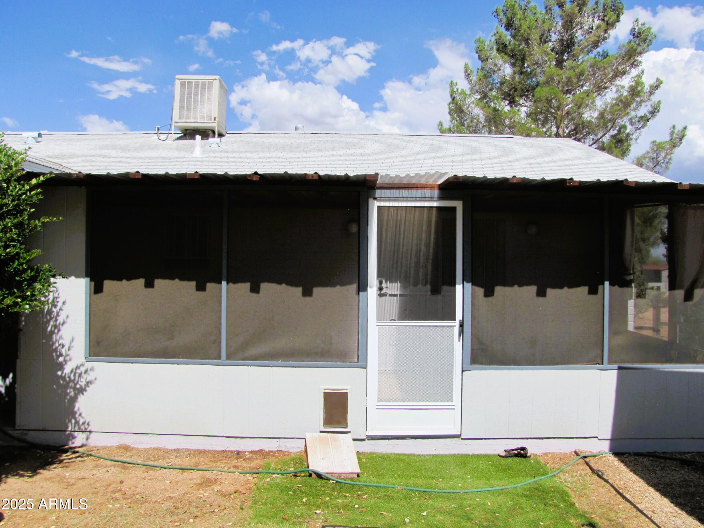 VILLAGE MEADOWS ESTATES - Residential Lease