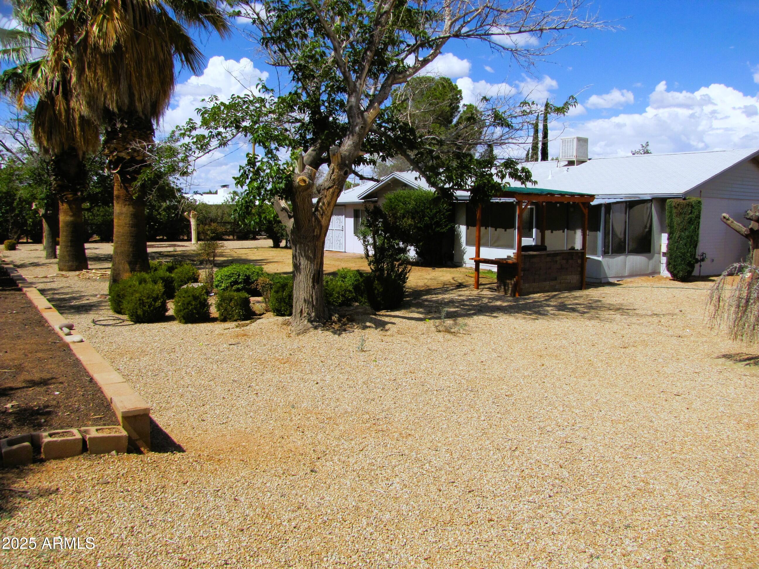 VILLAGE MEADOWS ESTATES - Residential Lease