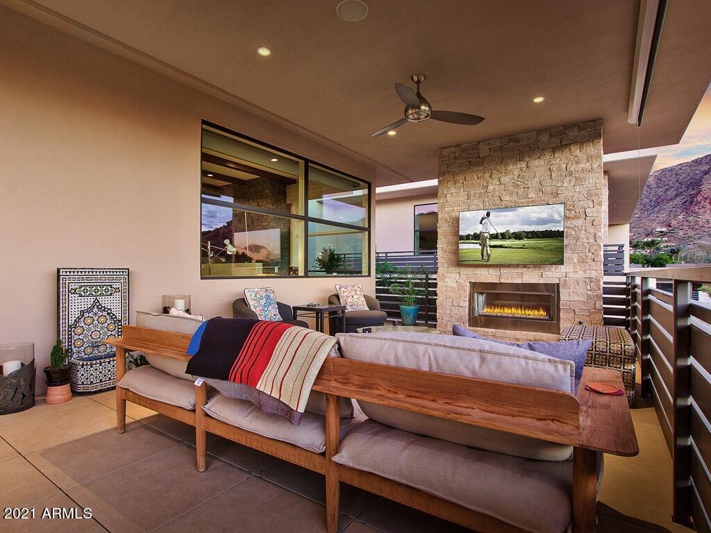 VILLAS AT MOUNTAIN SHADOWS CONDOMINIUMS 2 AMD - Residential