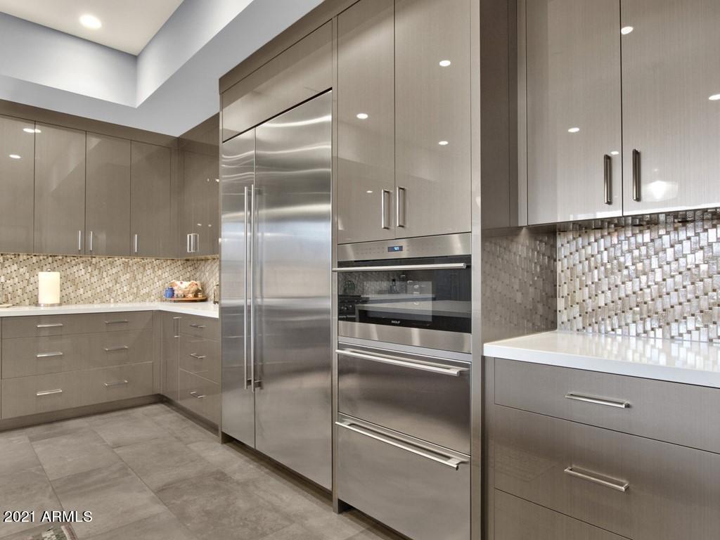 VILLAS AT MOUNTAIN SHADOWS CONDOMINIUMS 2 AMD - Residential