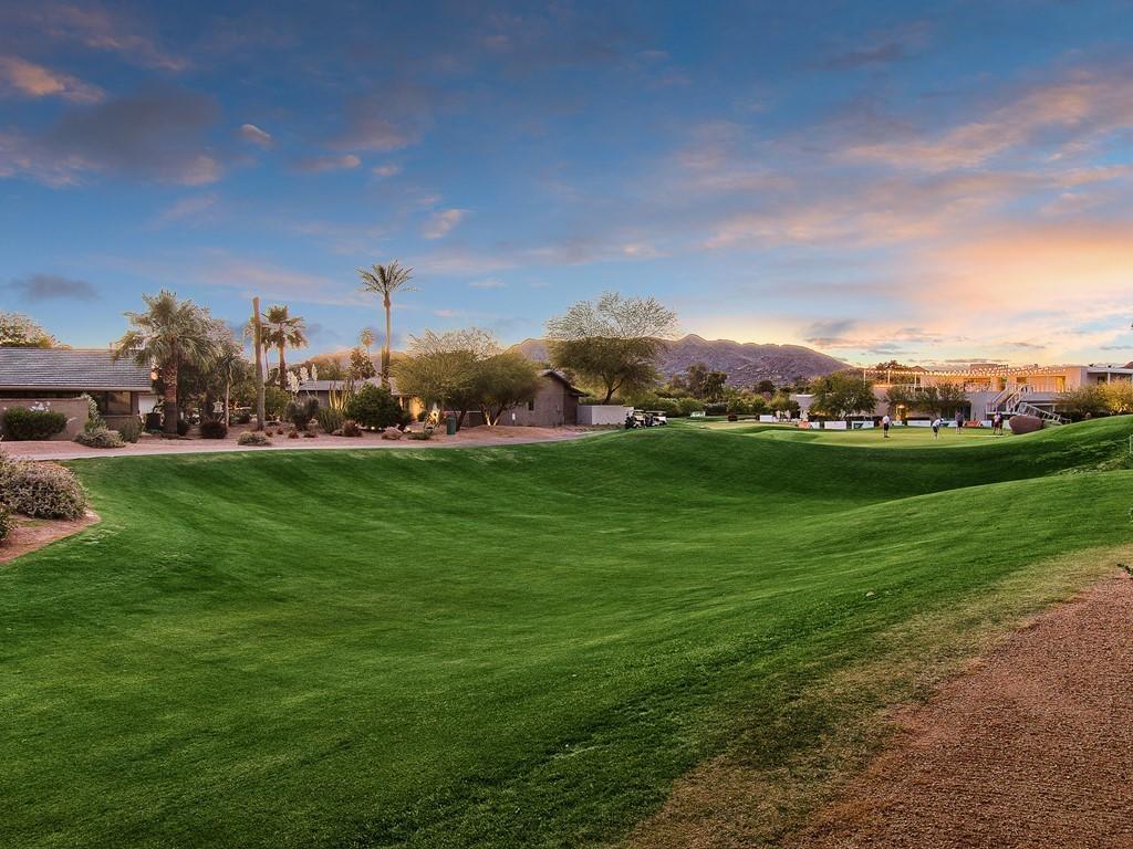 VILLAS AT MOUNTAIN SHADOWS CONDOMINIUMS 2 AMD - Residential