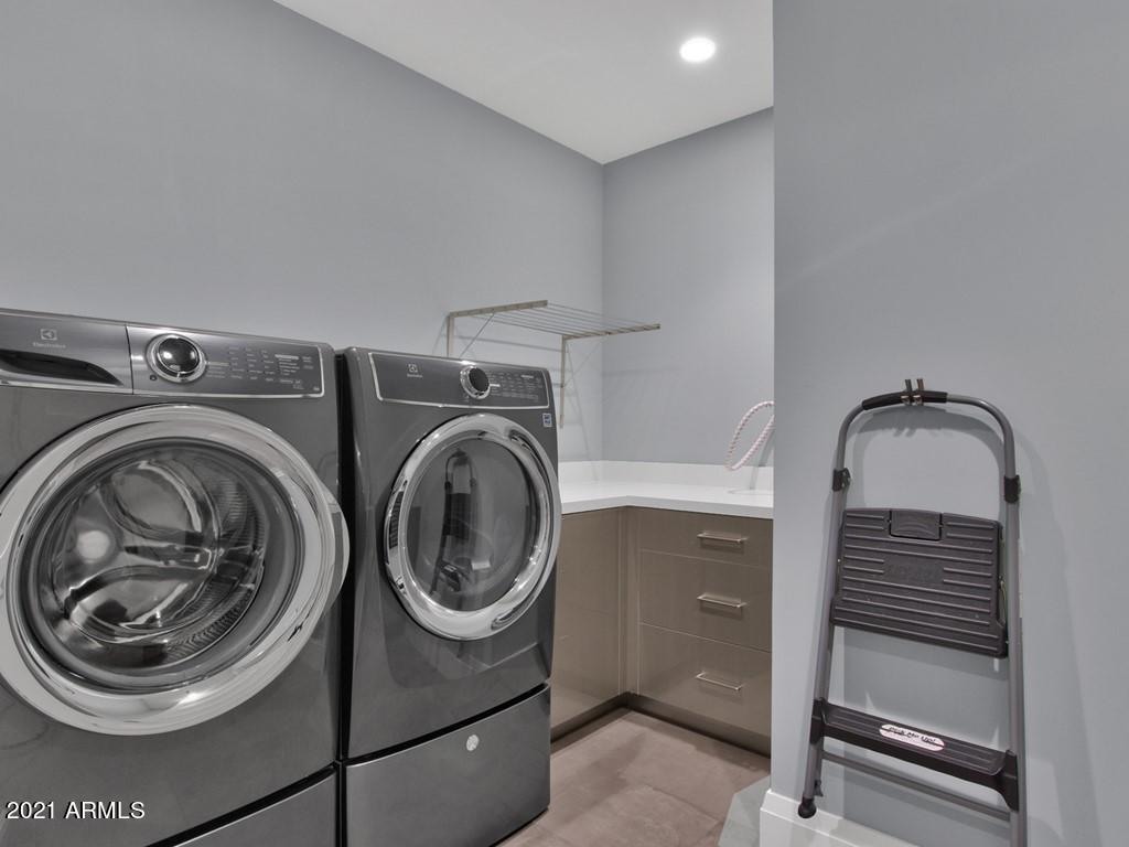 VILLAS AT MOUNTAIN SHADOWS CONDOMINIUMS 2 AMD - Residential