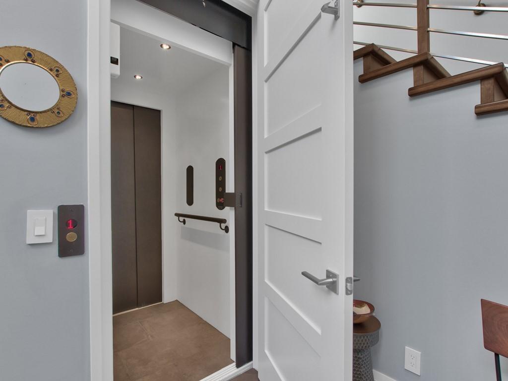 VILLAS AT MOUNTAIN SHADOWS CONDOMINIUMS 2 AMD - Residential