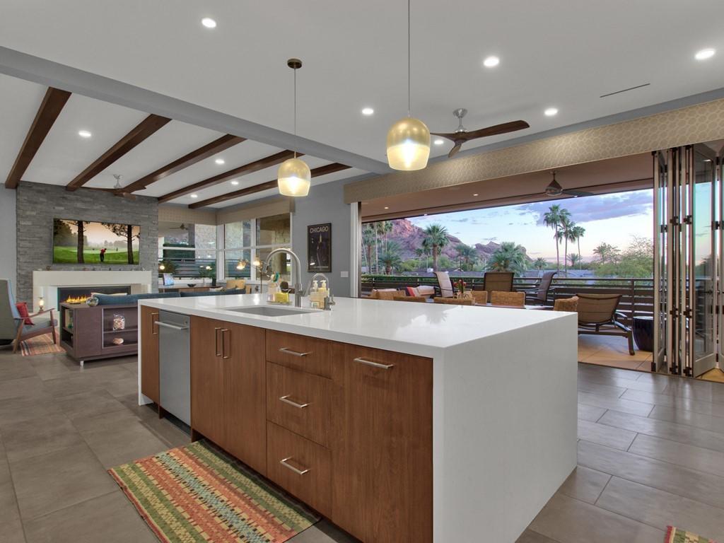 VILLAS AT MOUNTAIN SHADOWS CONDOMINIUMS 2 AMD - Residential