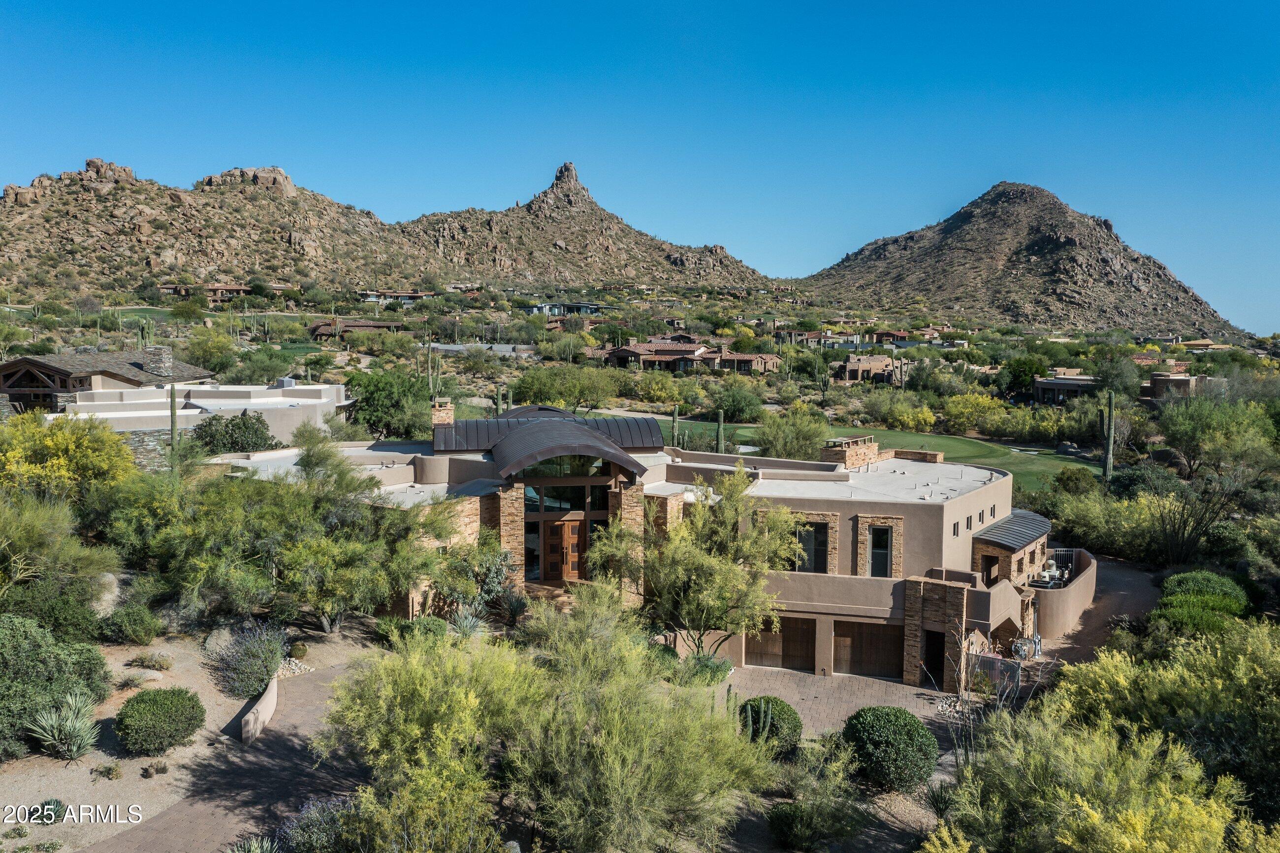 ESTANCIA - Residential