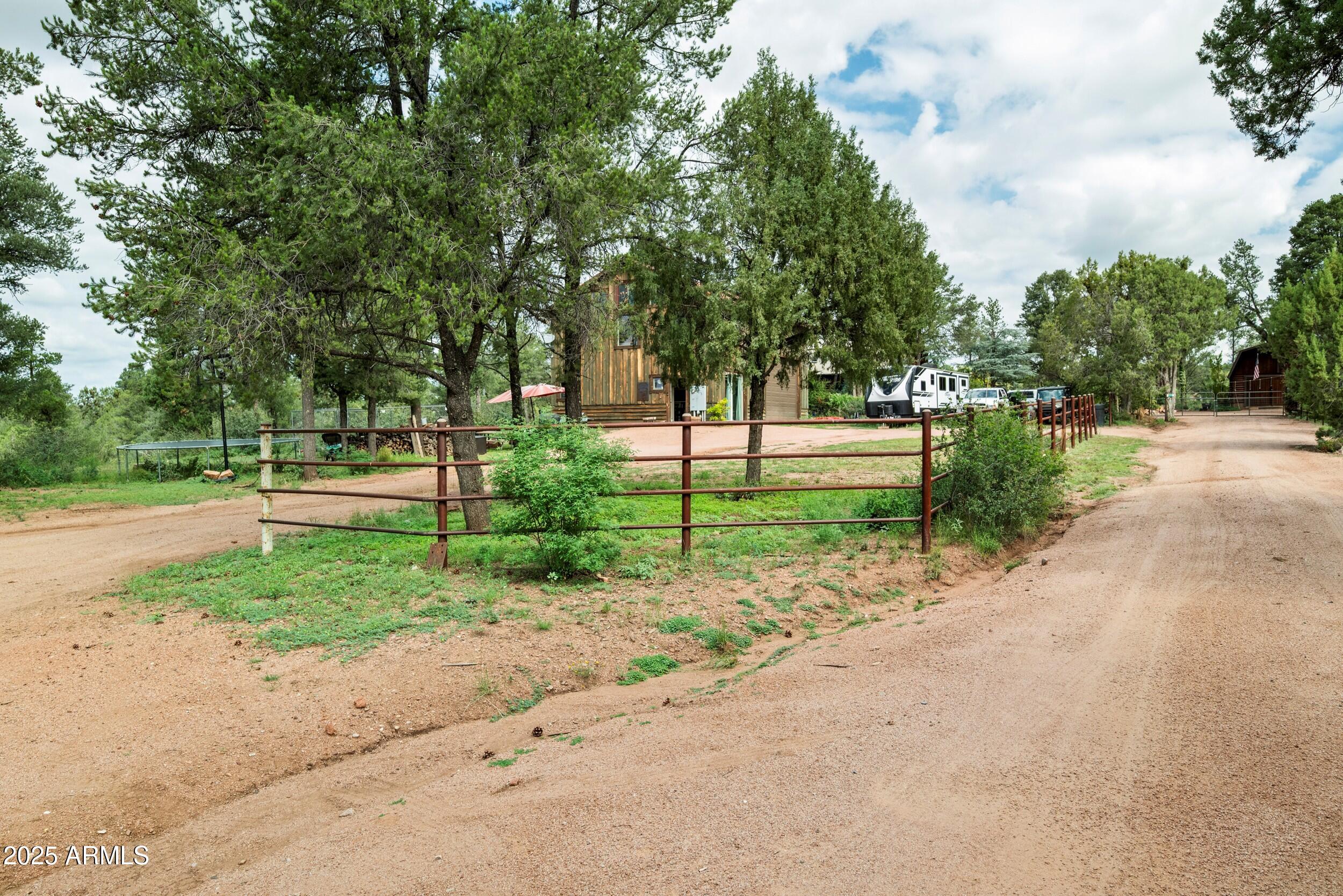 Diamond Point Shadows - Residential