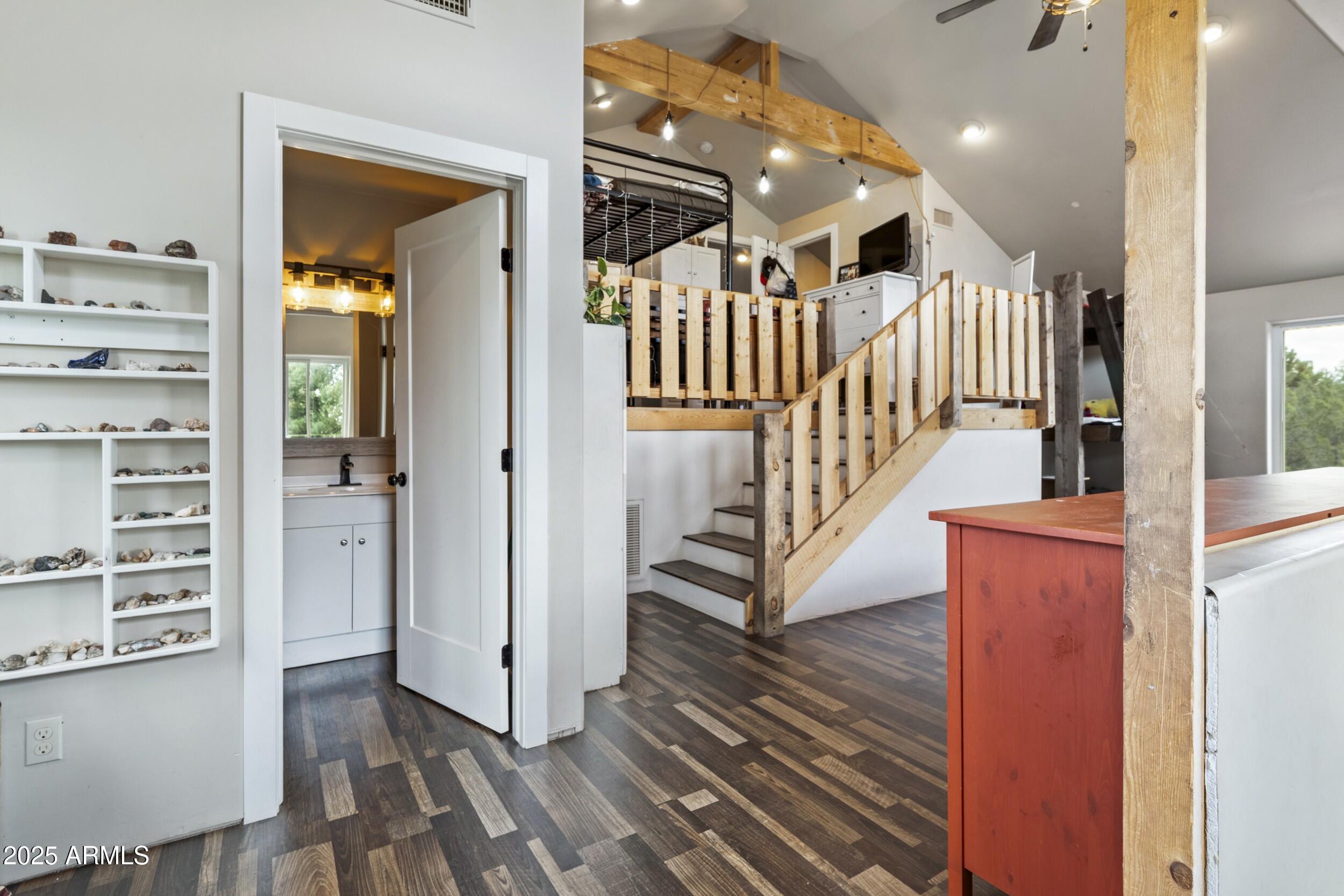 Diamond Point Shadows - Residential