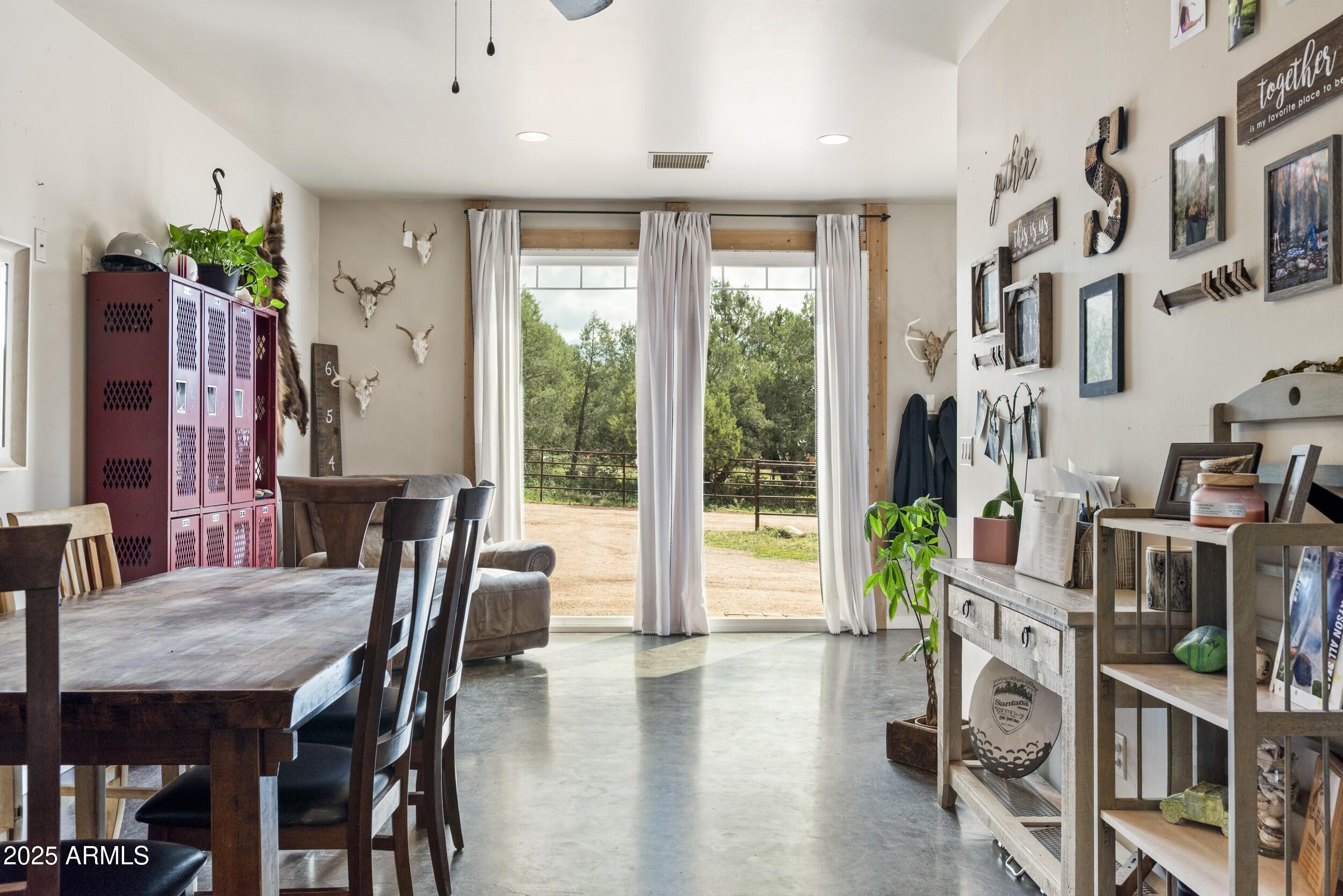 Diamond Point Shadows - Residential