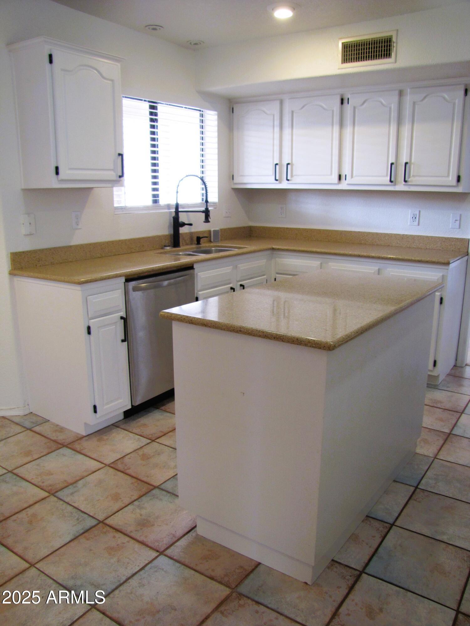 FOOTHILLS RANCH PHASE 1 - Residential Lease