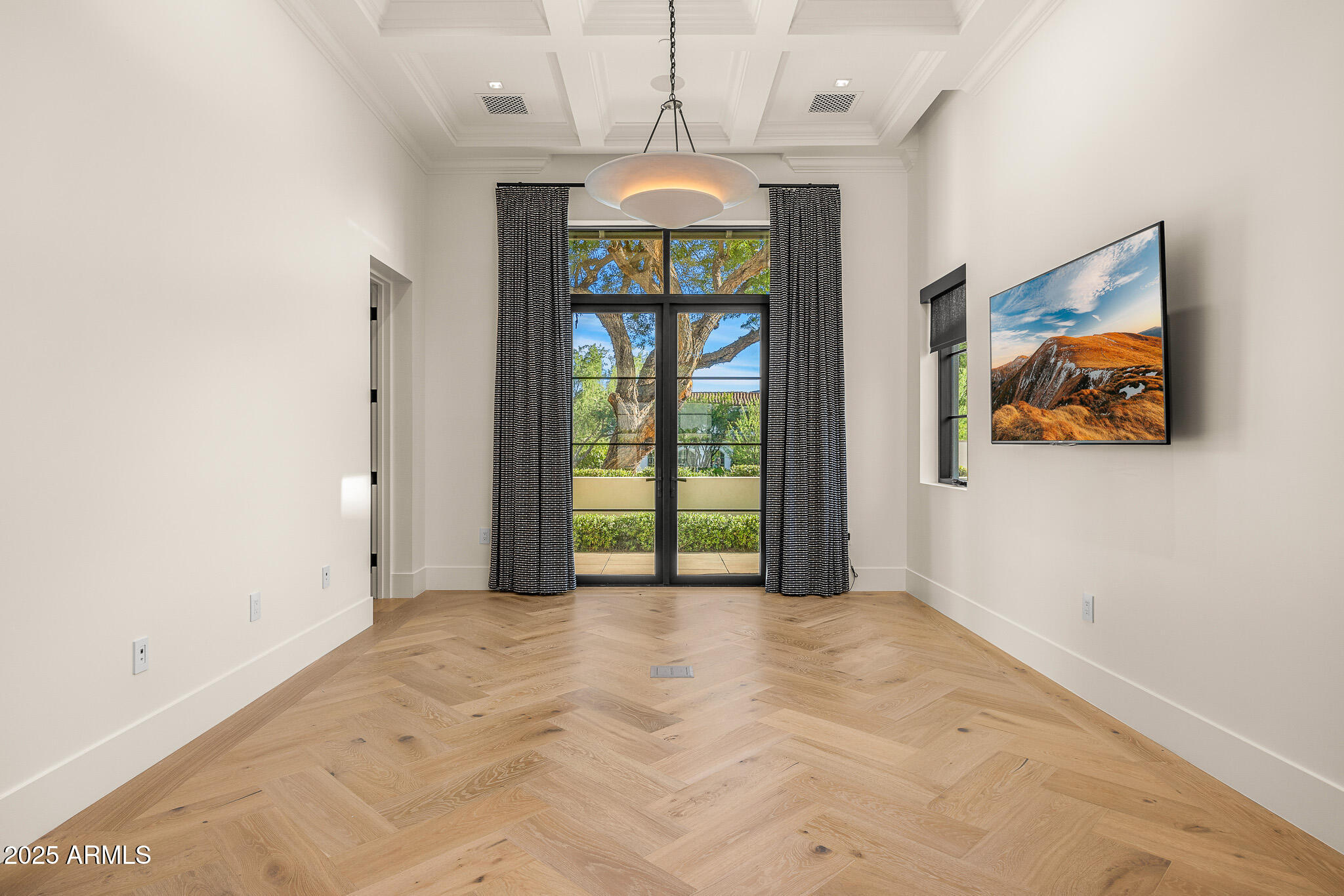 EGYPTIAN HILLS - Residential