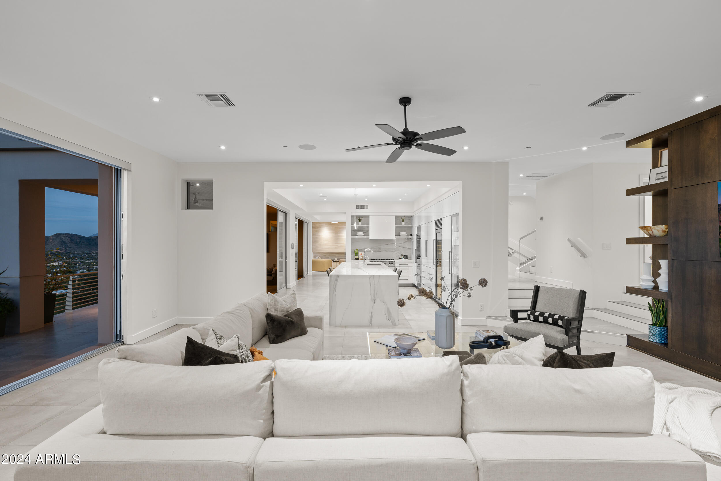 STONE CANYON EAST - Residential