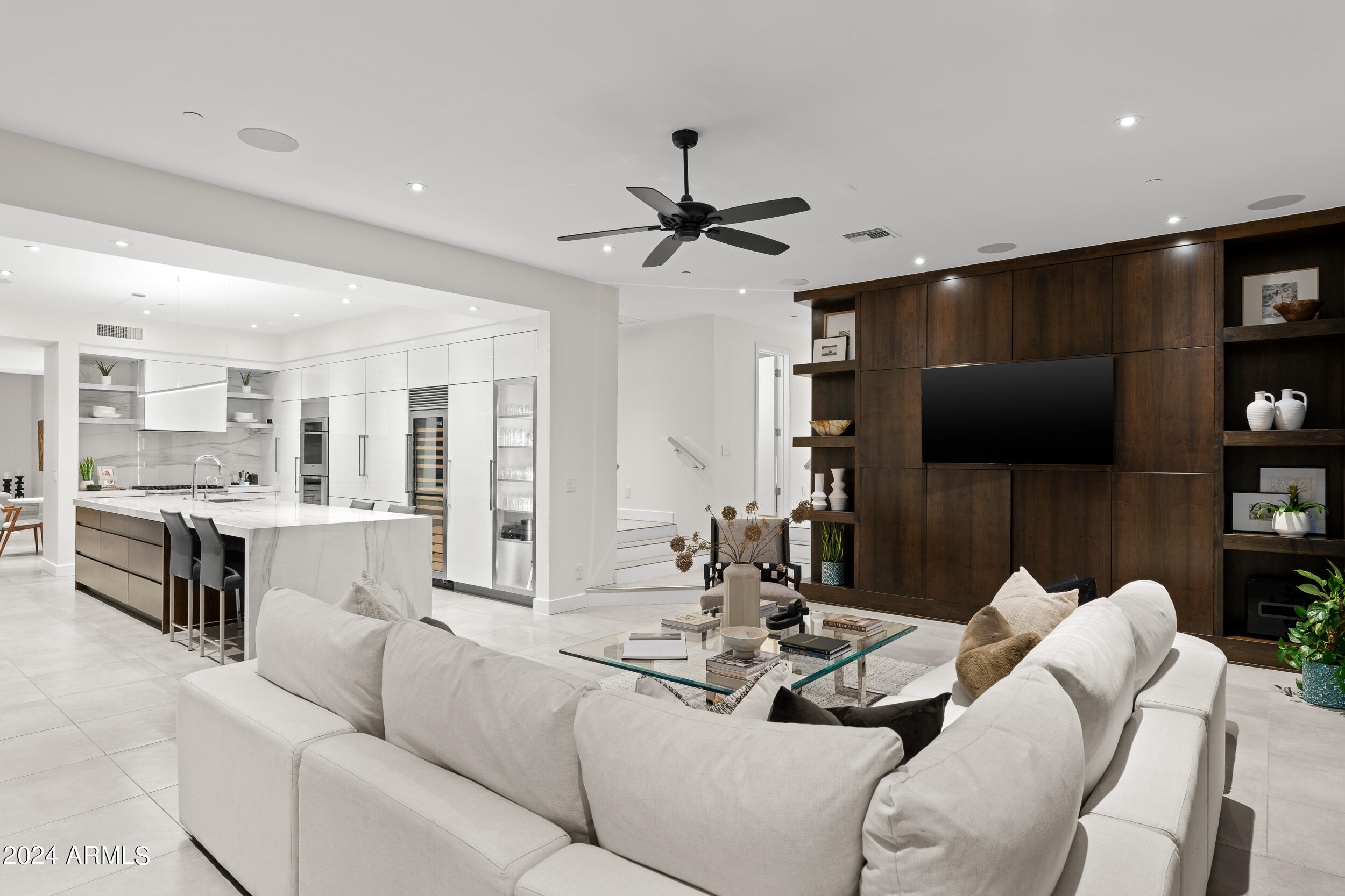 STONE CANYON EAST - Residential
