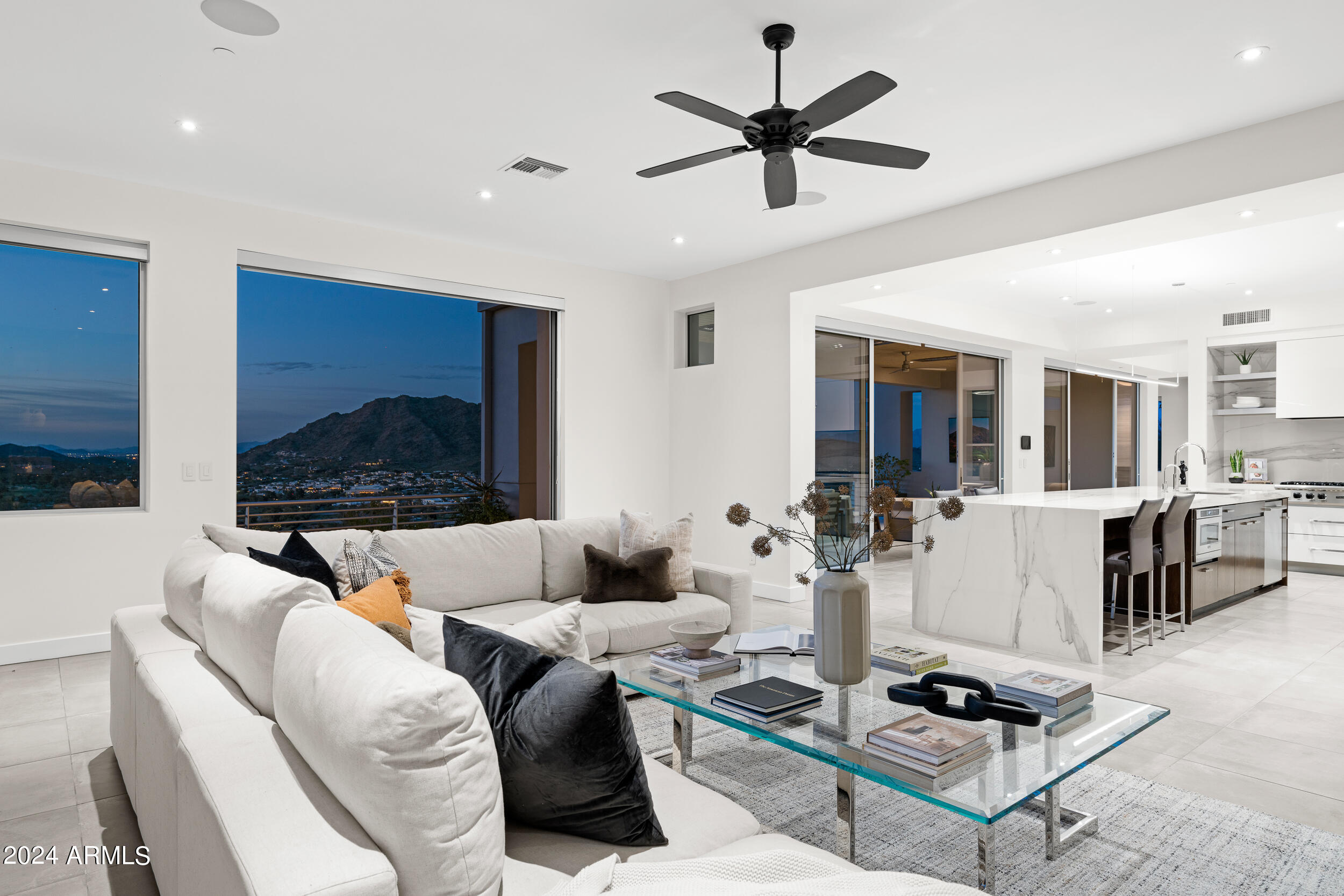 STONE CANYON EAST - Residential