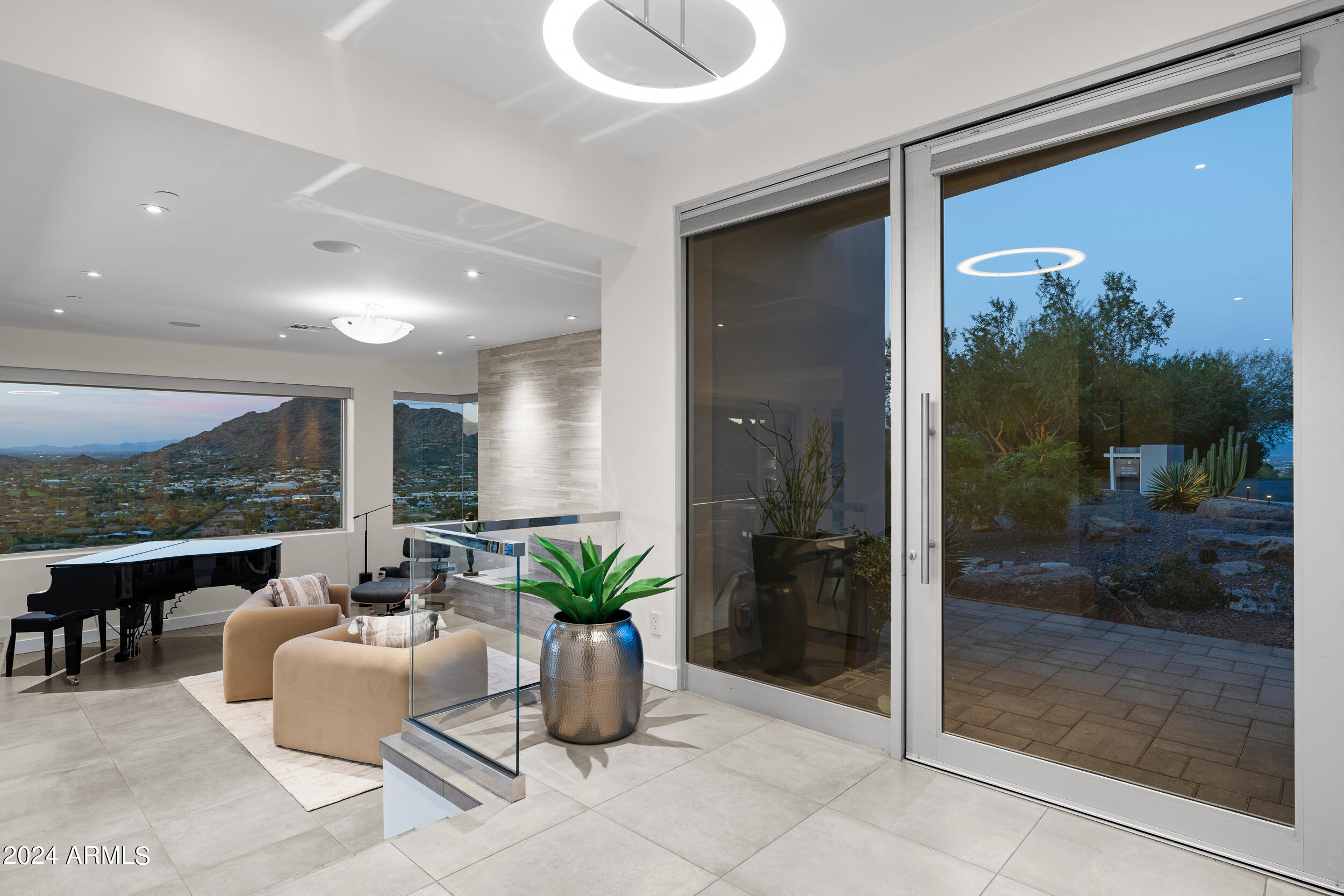 STONE CANYON EAST - Residential