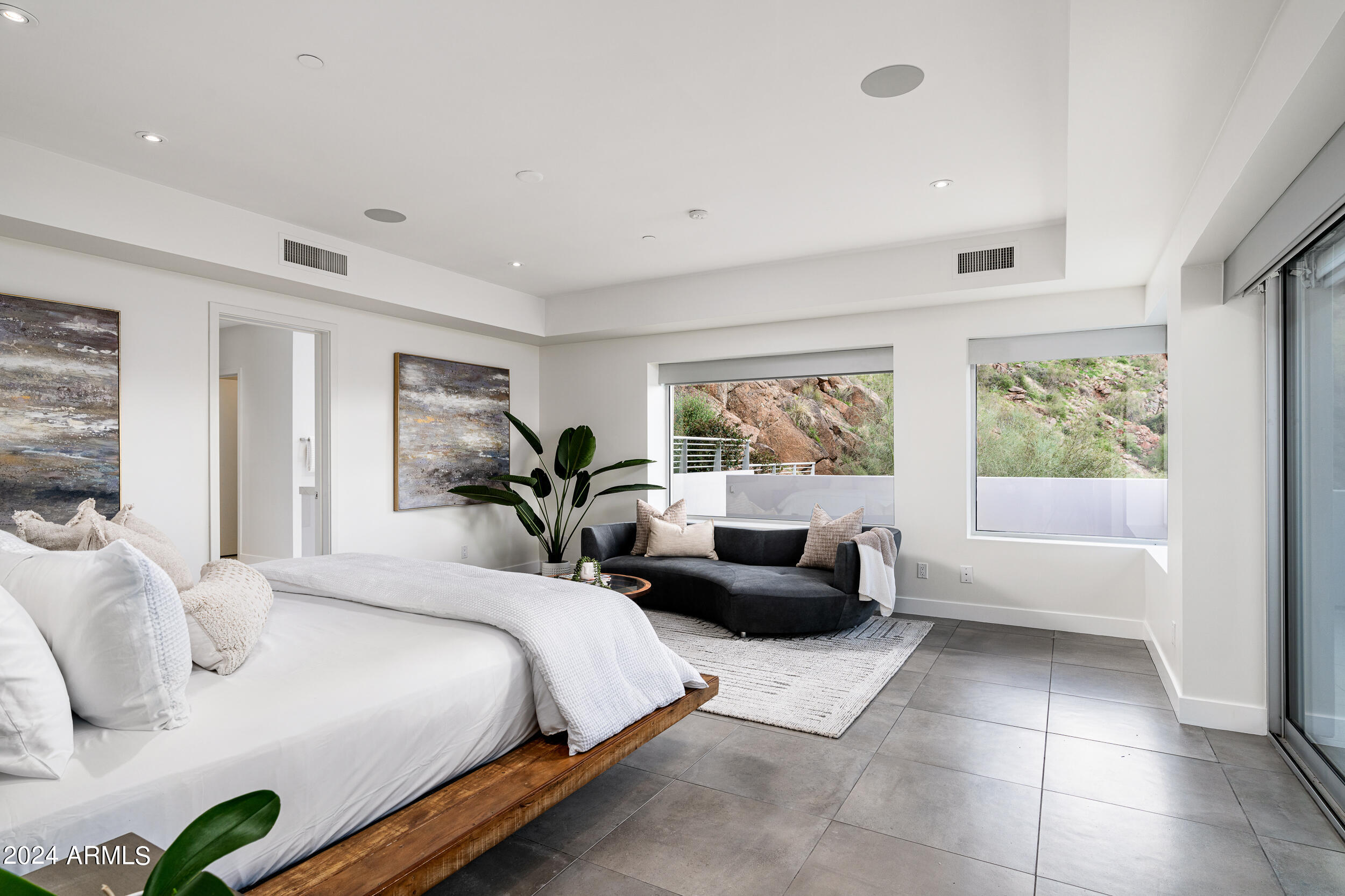 STONE CANYON EAST - Residential