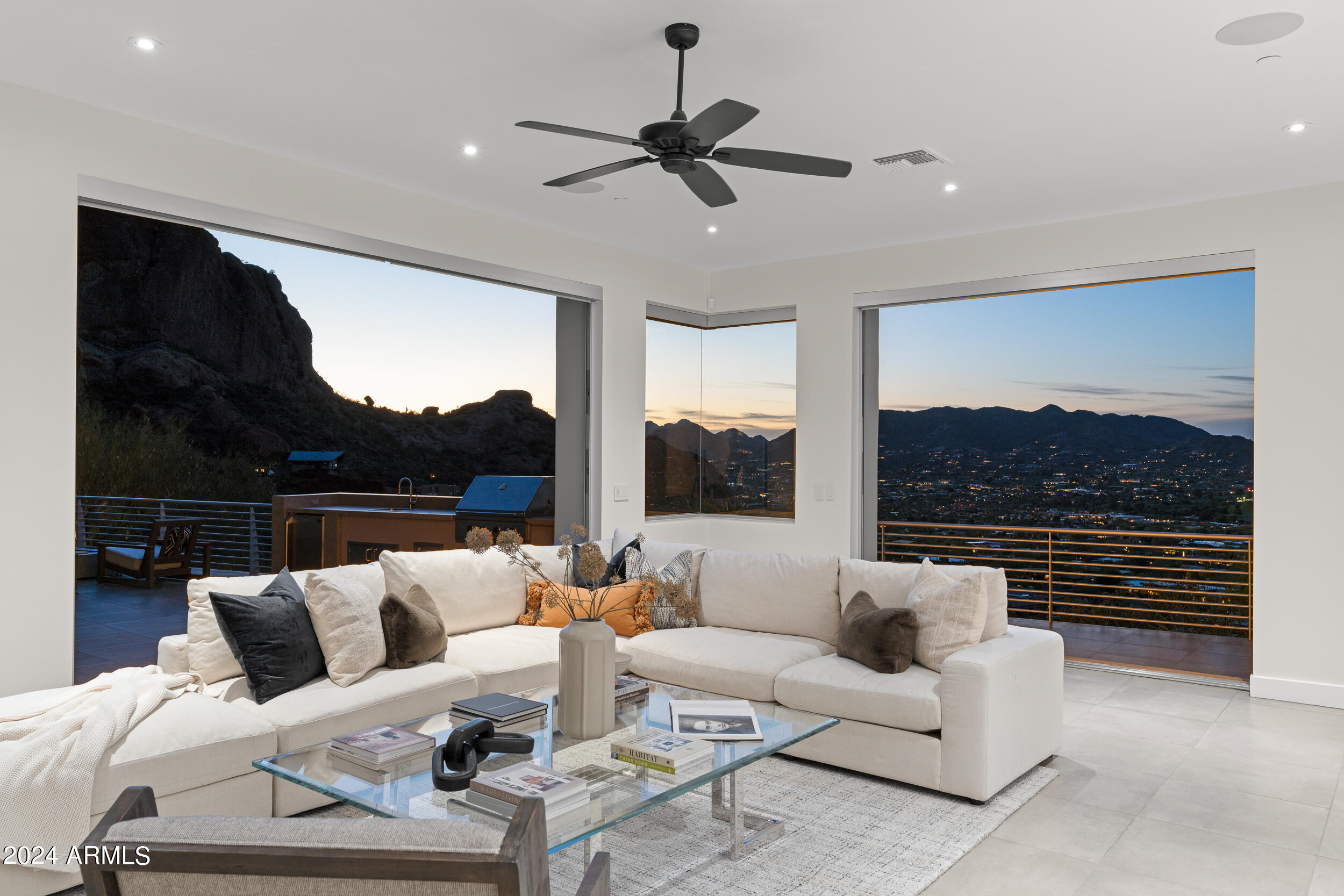 STONE CANYON EAST - Residential