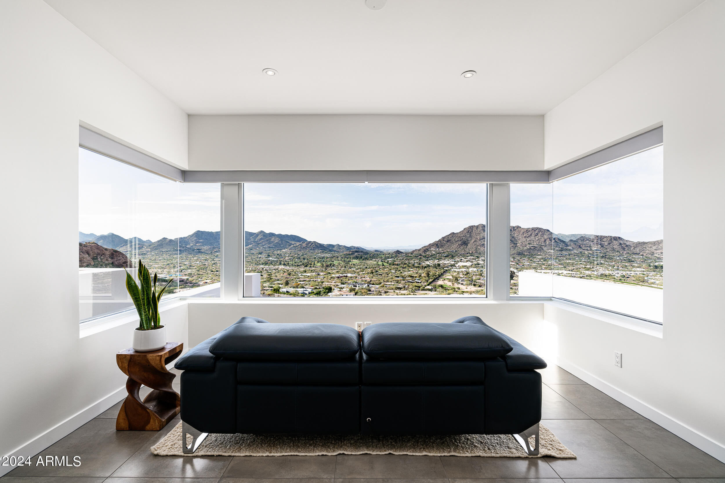 STONE CANYON EAST - Residential