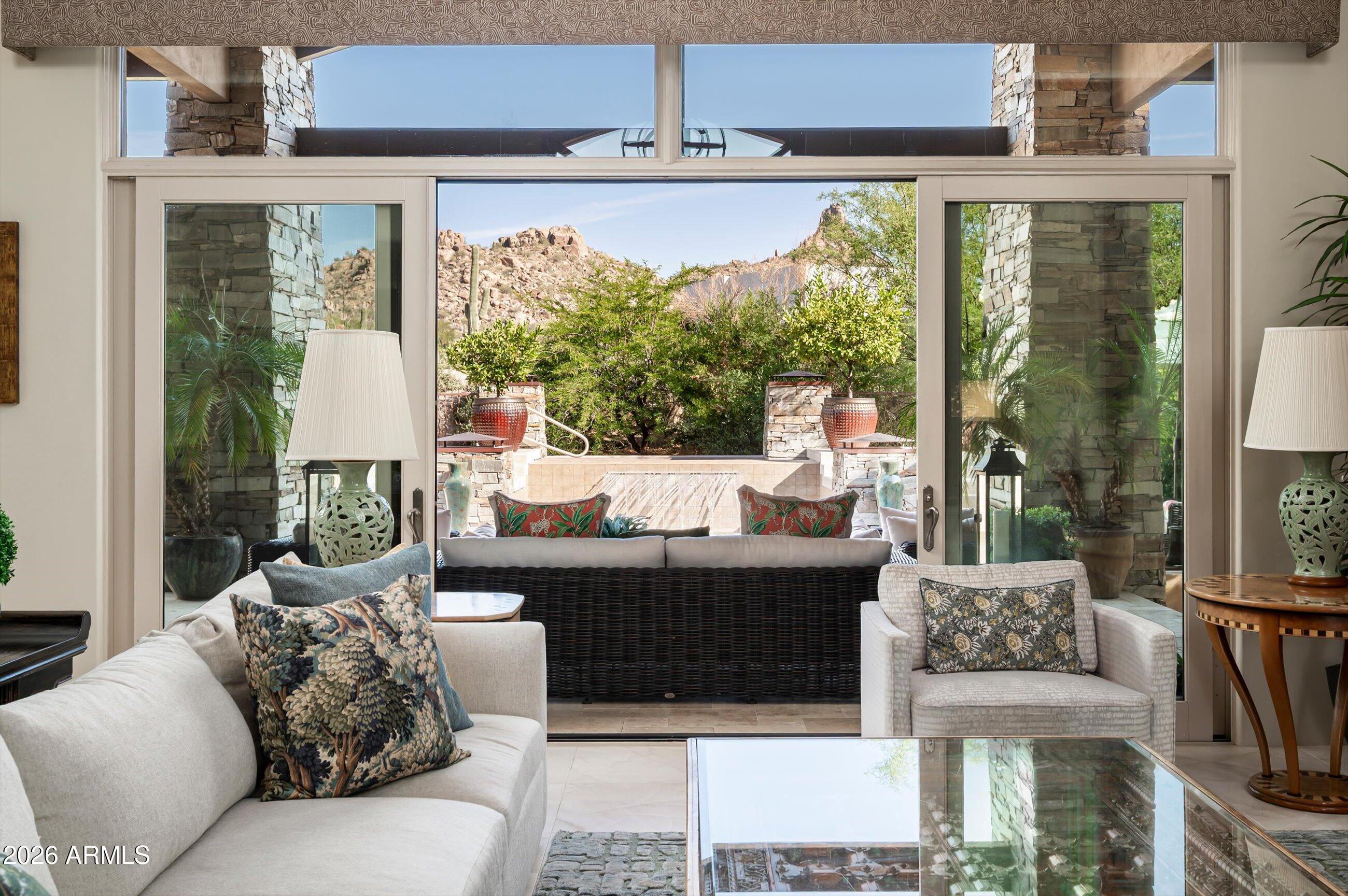 ESTANCIA - Residential
