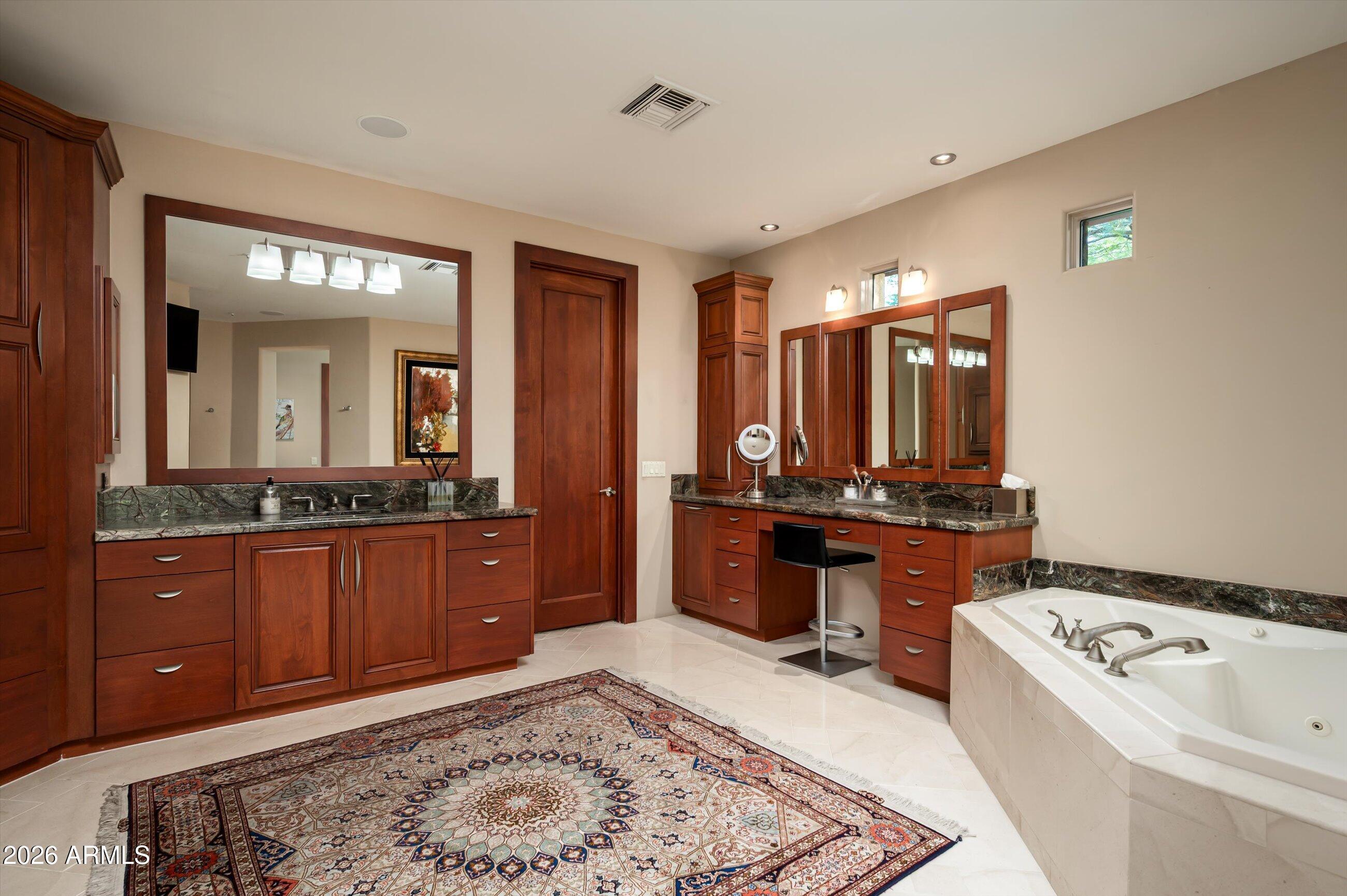 ESTANCIA - Residential