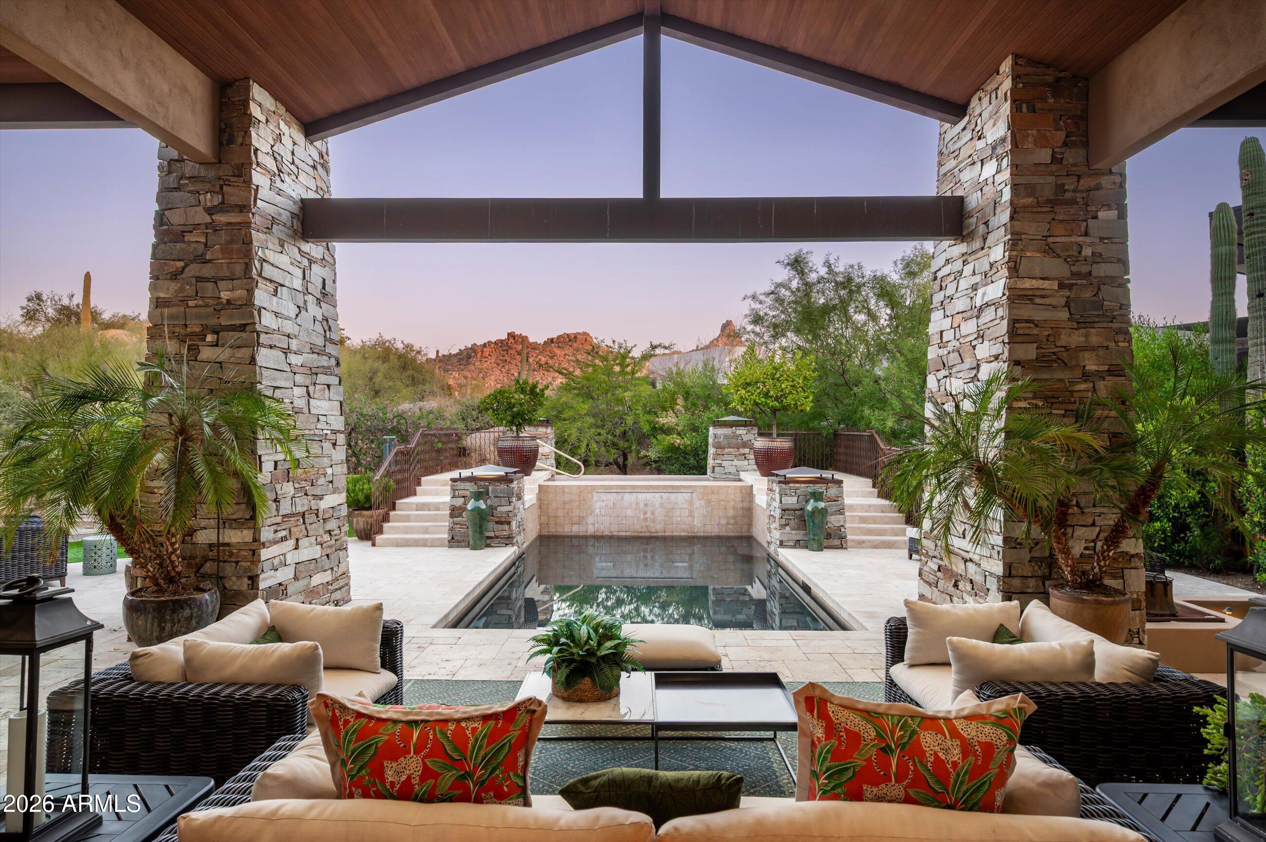 ESTANCIA - Residential