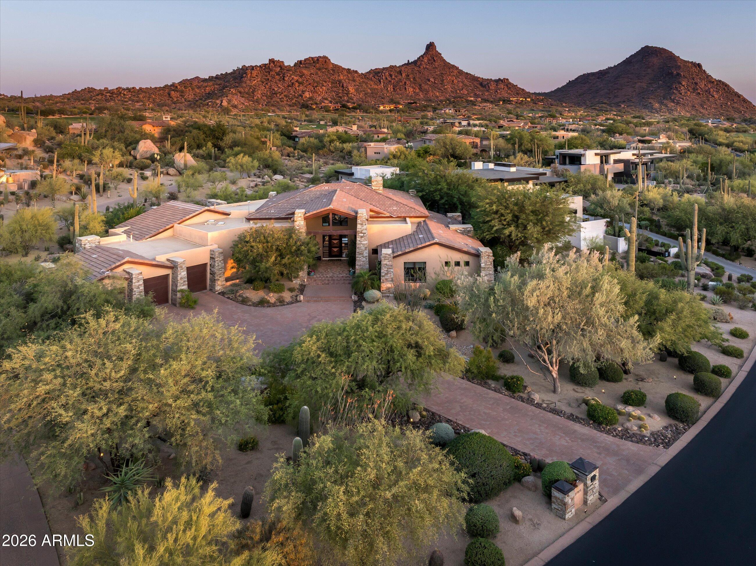 ESTANCIA - Residential