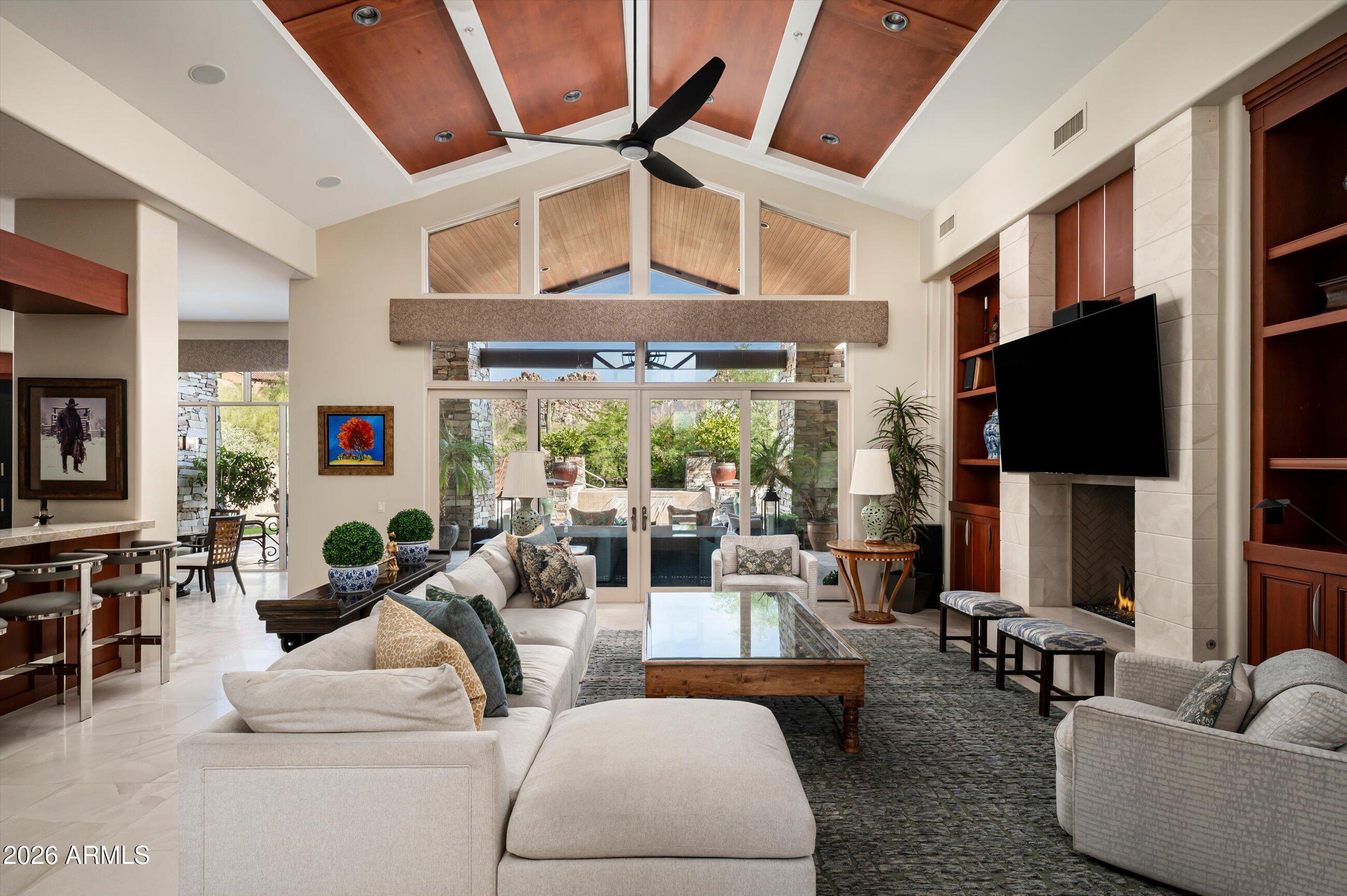 ESTANCIA - Residential