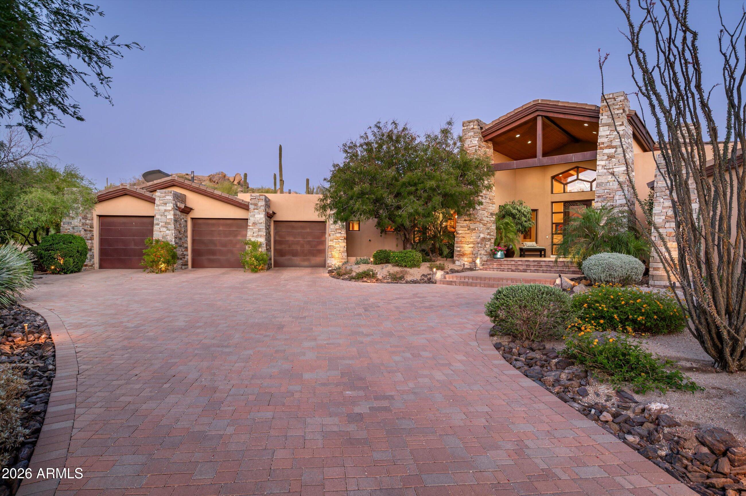 ESTANCIA - Residential