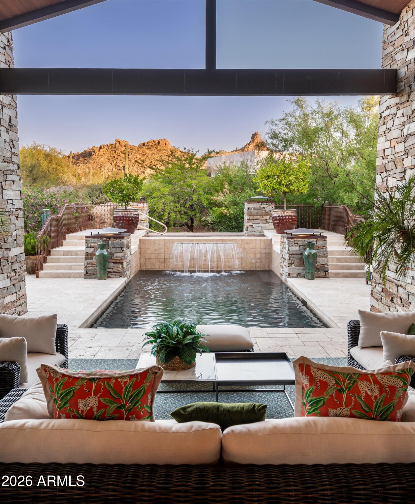 ESTANCIA - Residential