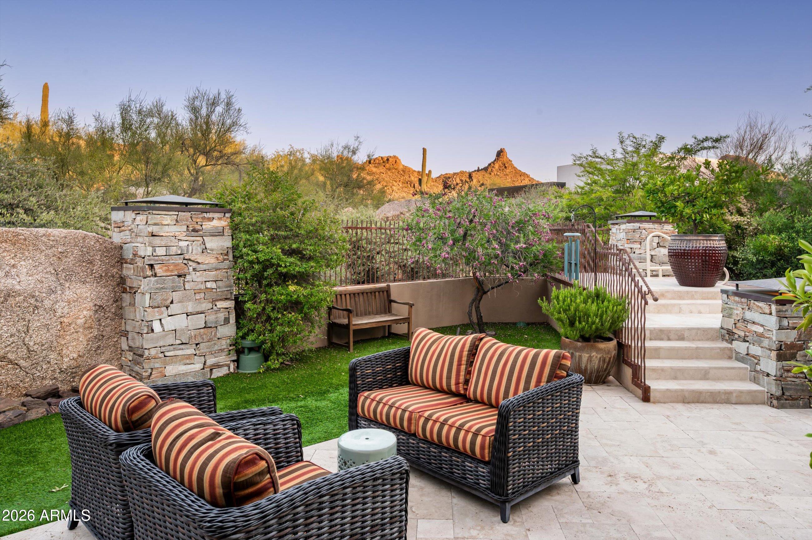 ESTANCIA - Residential