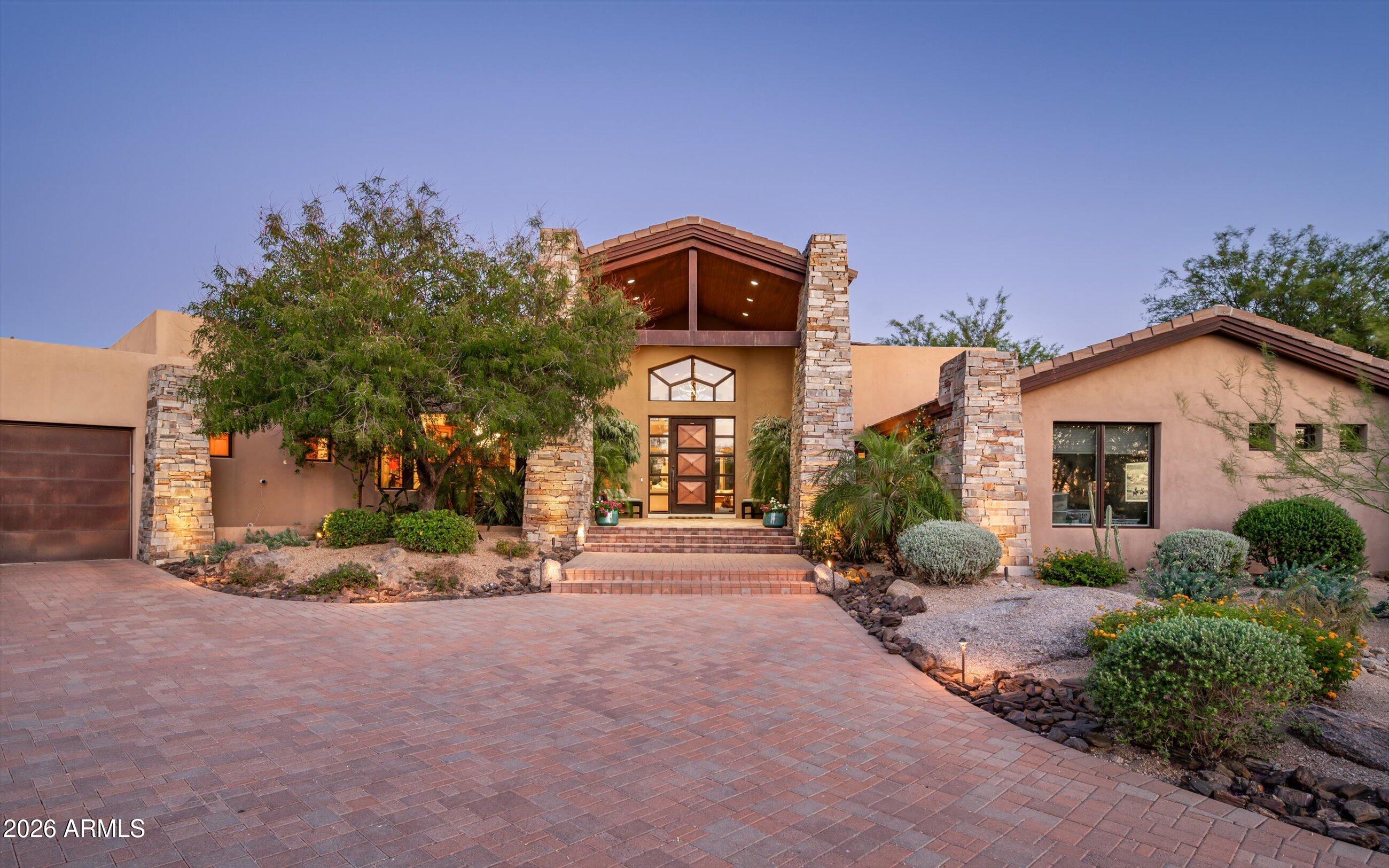 ESTANCIA - Residential
