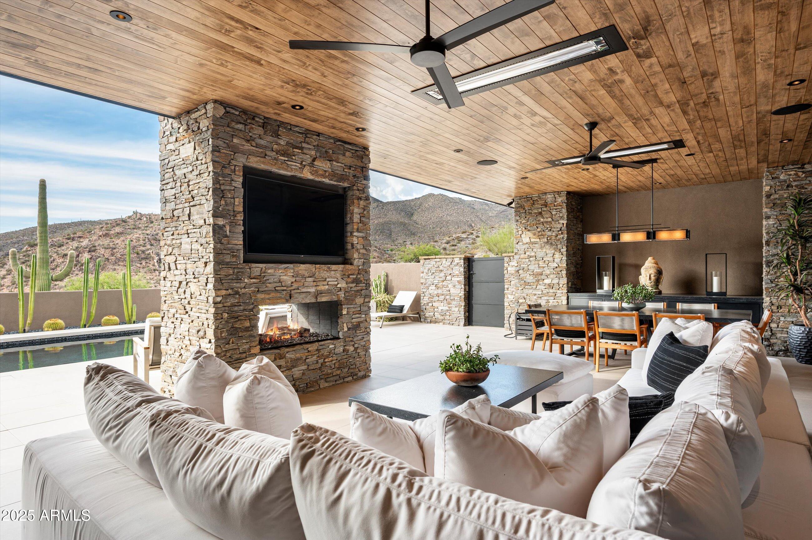 DESERT MOUNTAIN - Residential