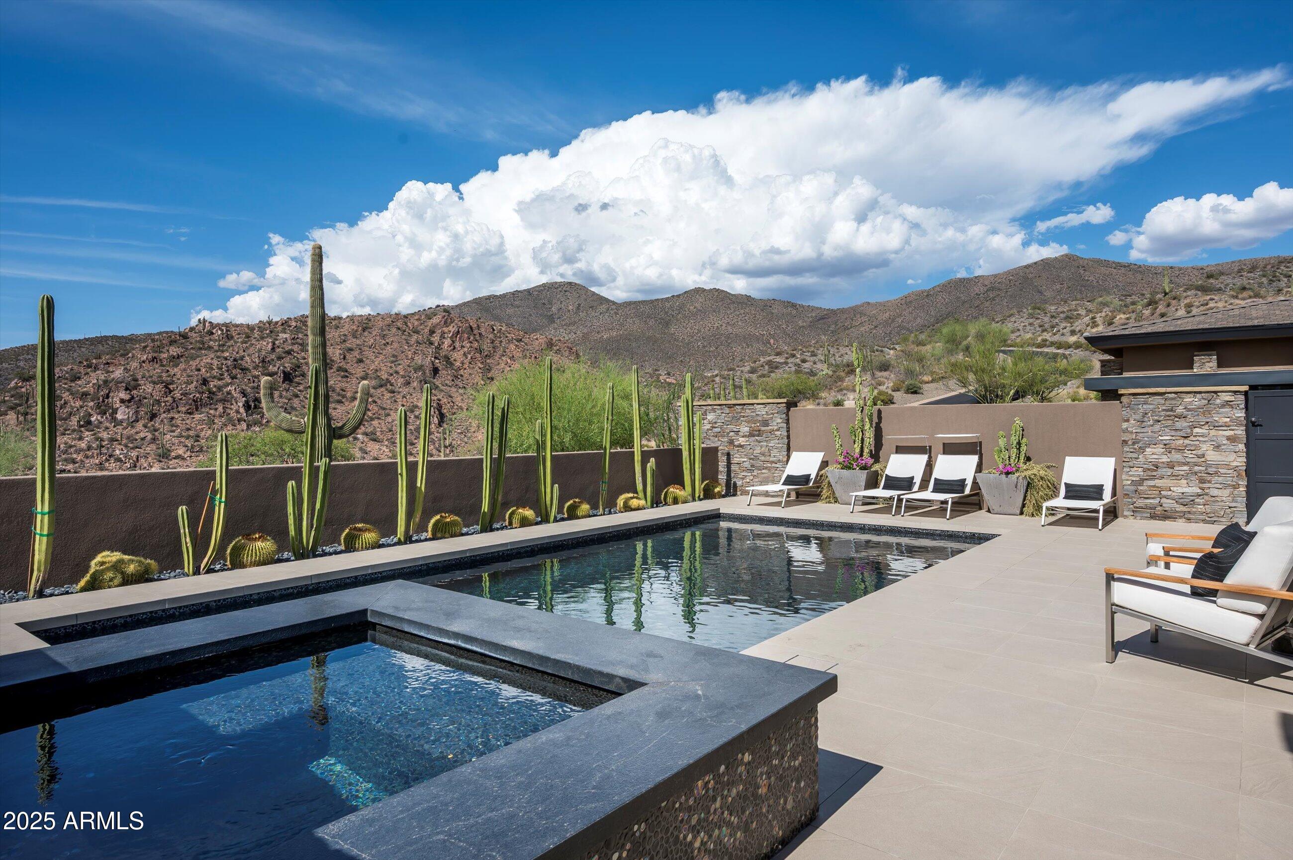 DESERT MOUNTAIN - Residential