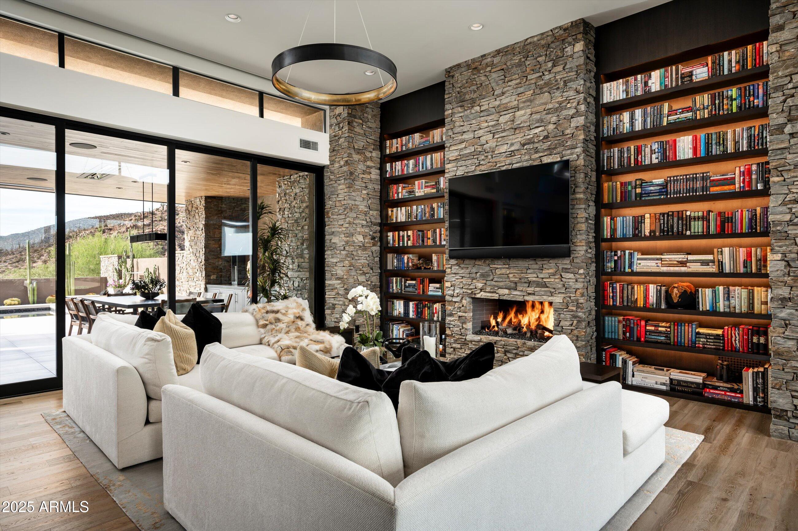 DESERT MOUNTAIN - Residential
