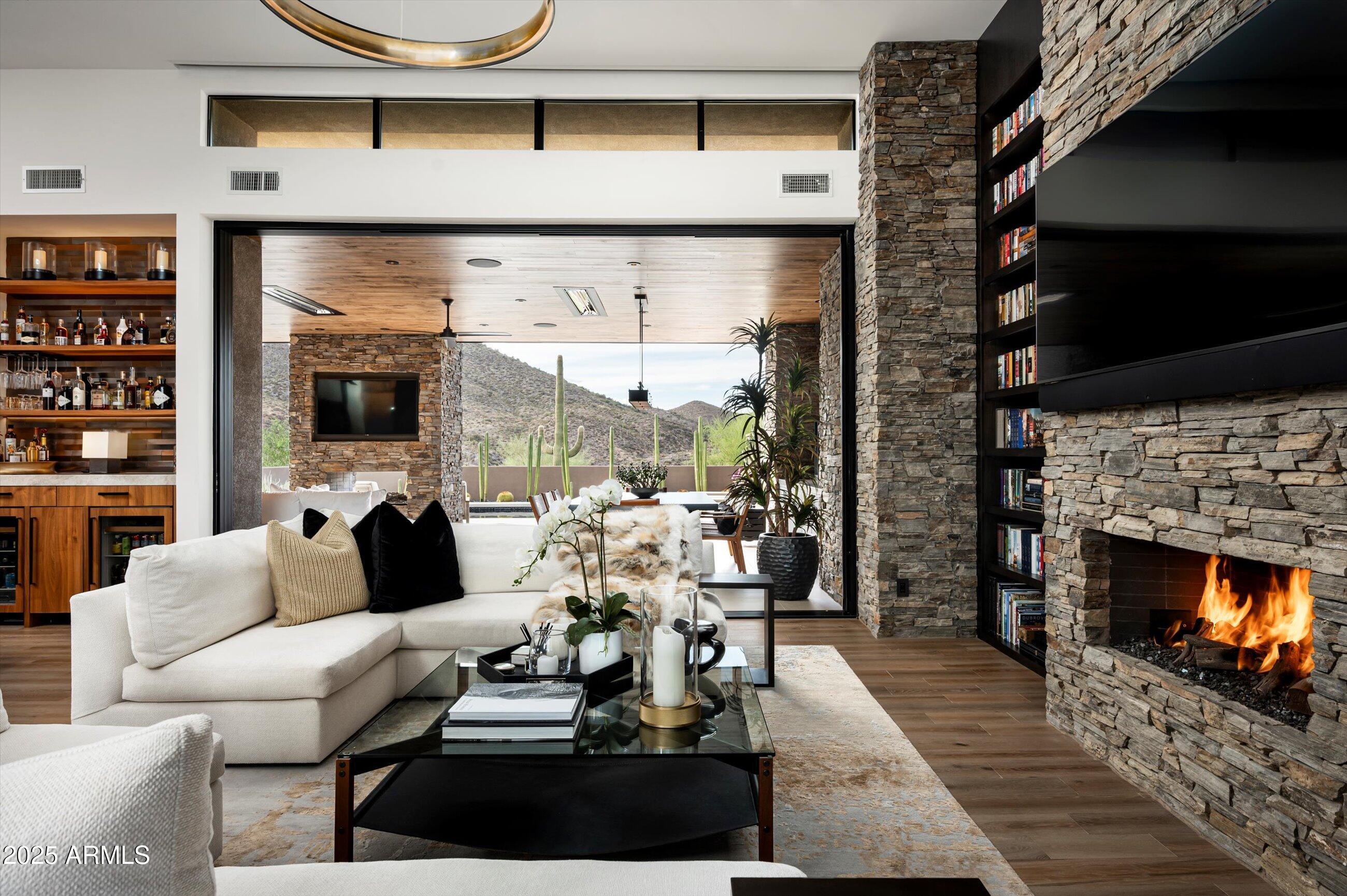 DESERT MOUNTAIN - Residential