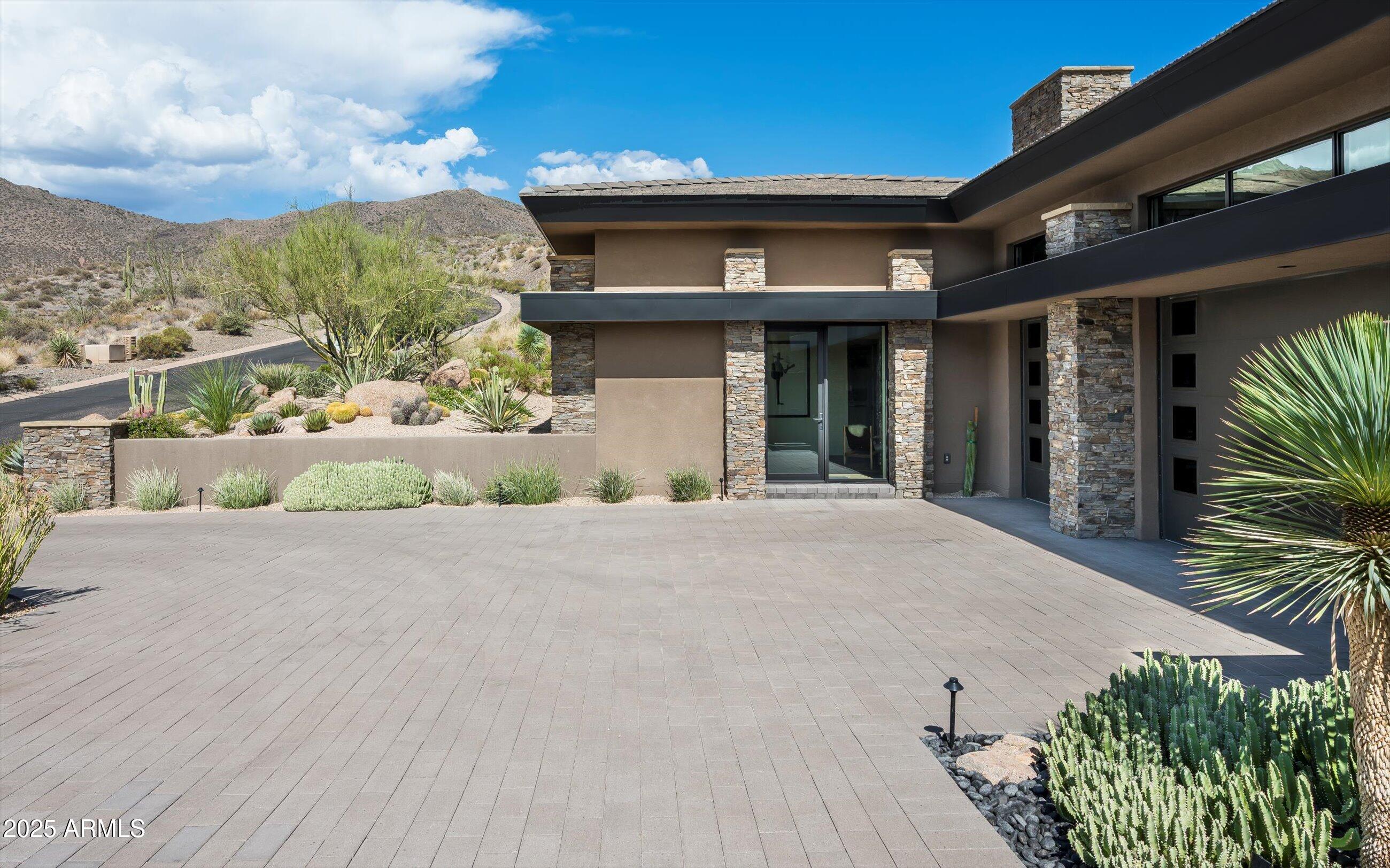 DESERT MOUNTAIN - Residential