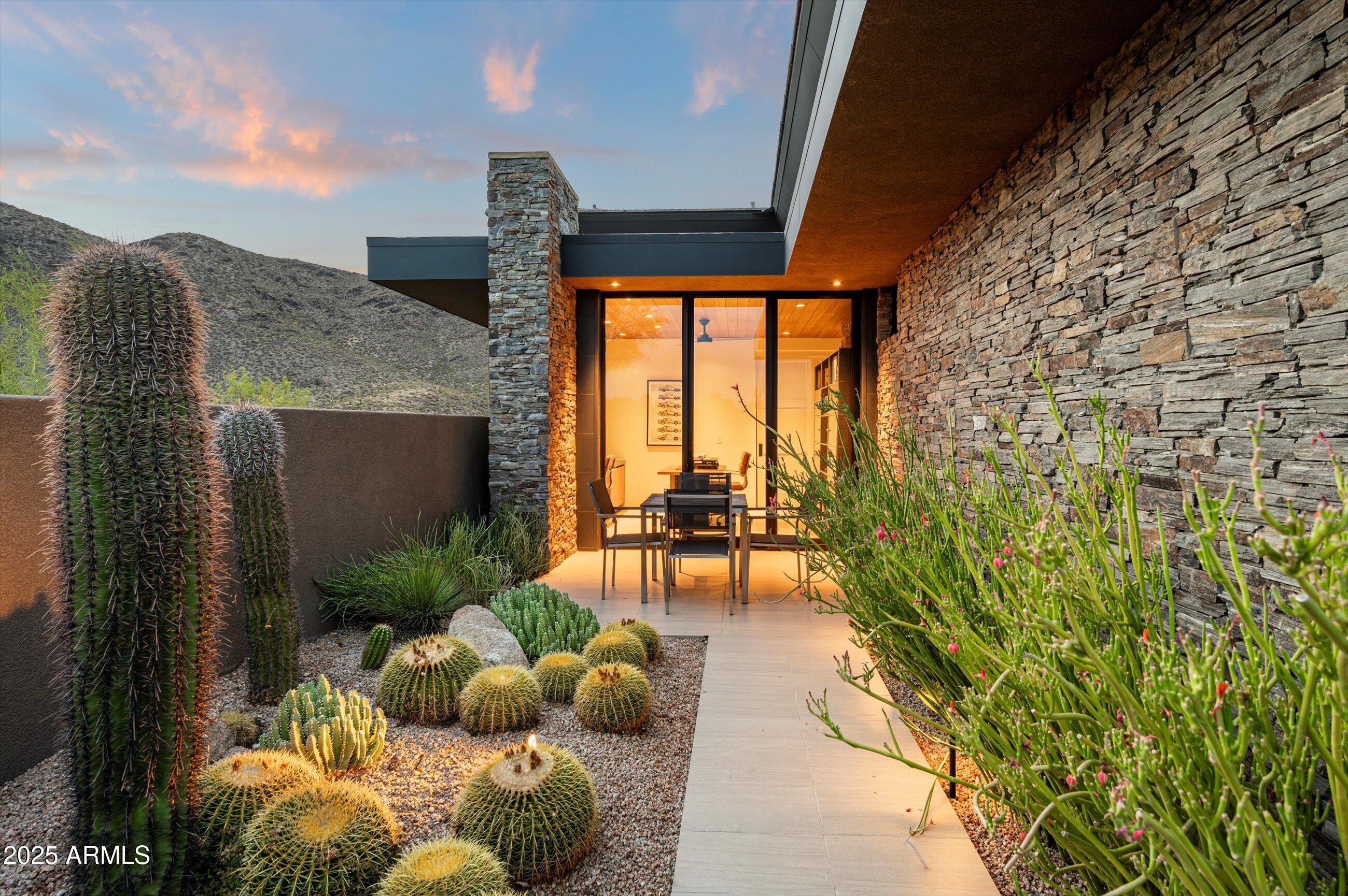 DESERT MOUNTAIN - Residential