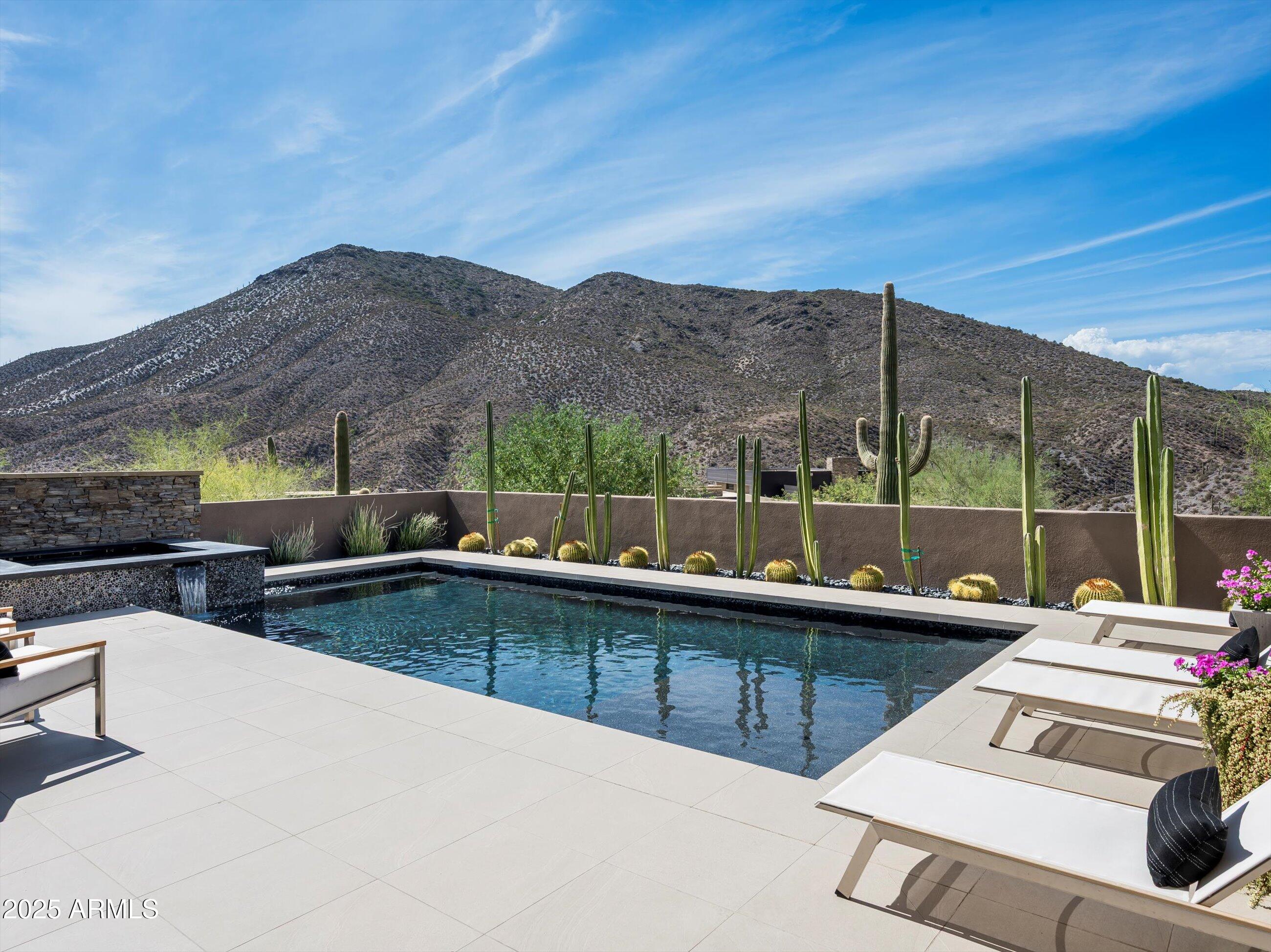 DESERT MOUNTAIN - Residential