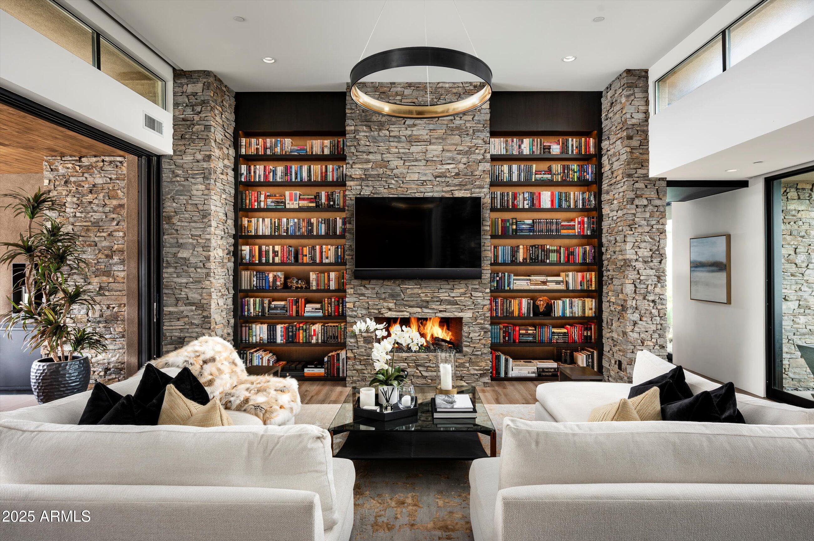 DESERT MOUNTAIN - Residential