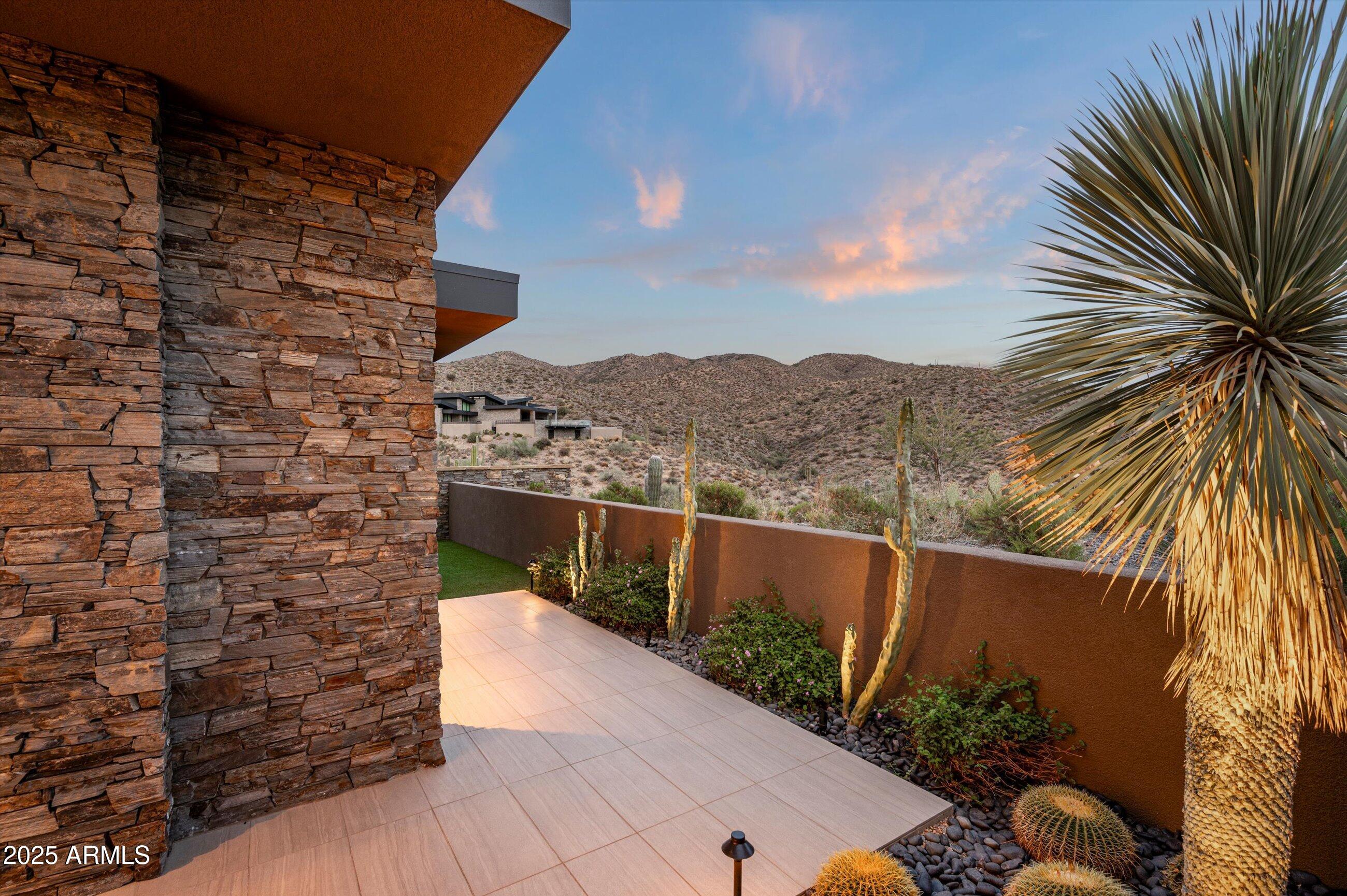 DESERT MOUNTAIN - Residential